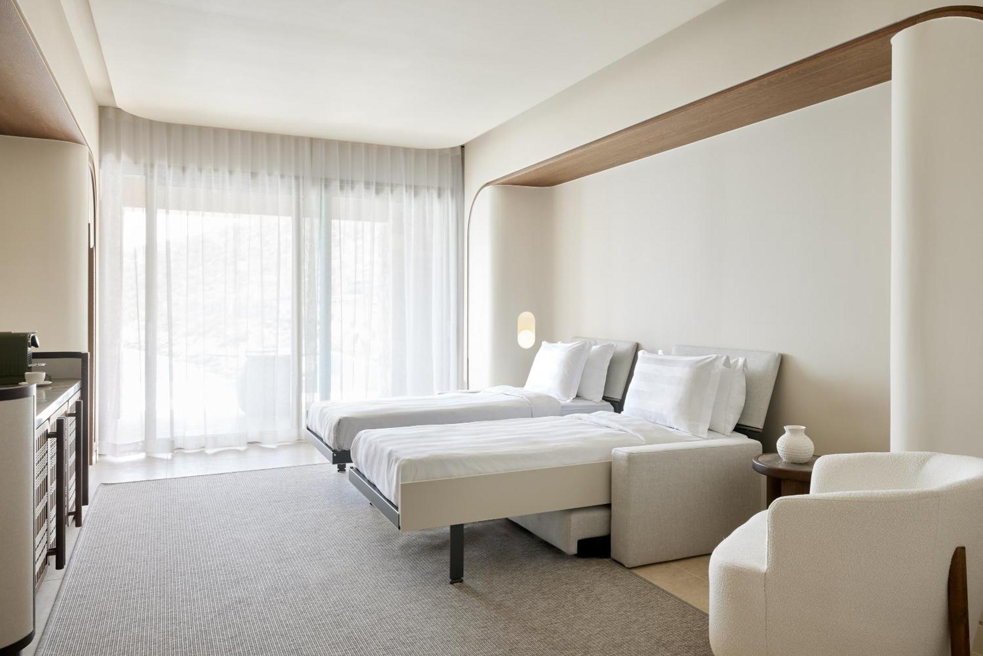 Resort Daios Cove 5*