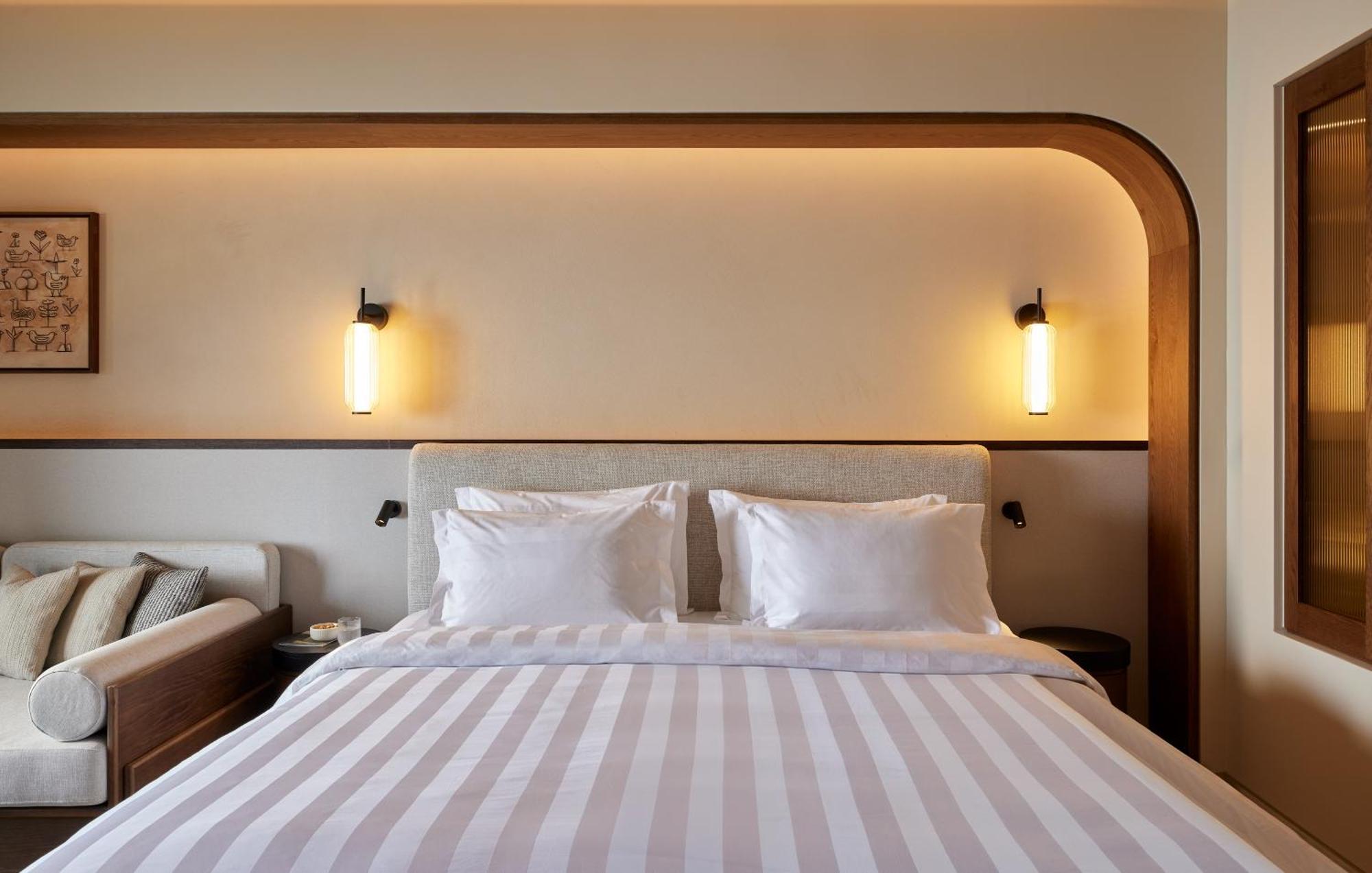 Resort Daios Cove 5*