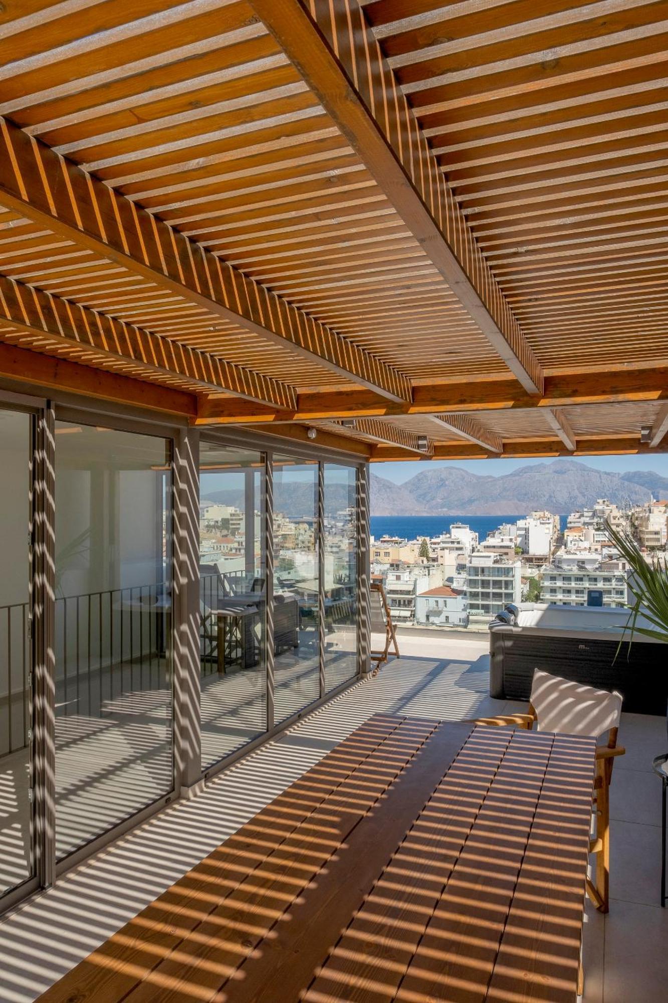 Apartment σπίτι με τζακούζι - θέα θάλασσα και λίμνη By Giomameze Agios Nikolaos (Crete)