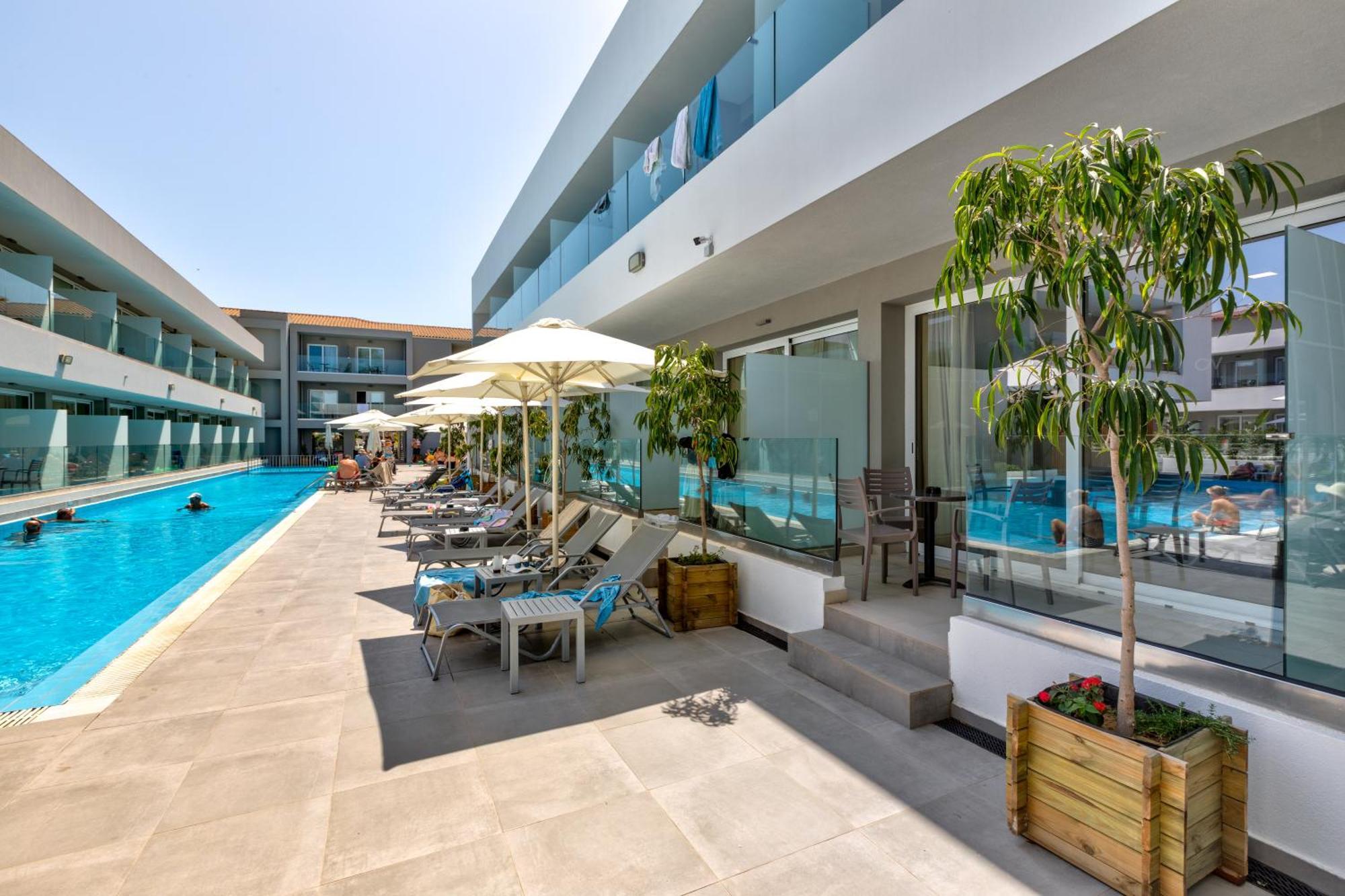 White Olive Premium Hotel