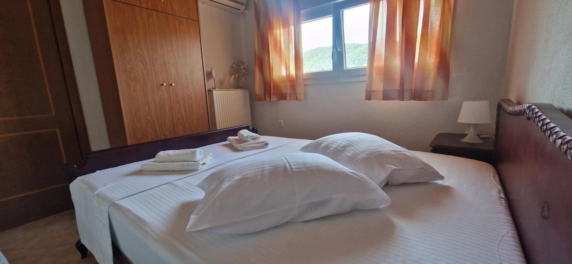 Makis Nest Aparthotel *