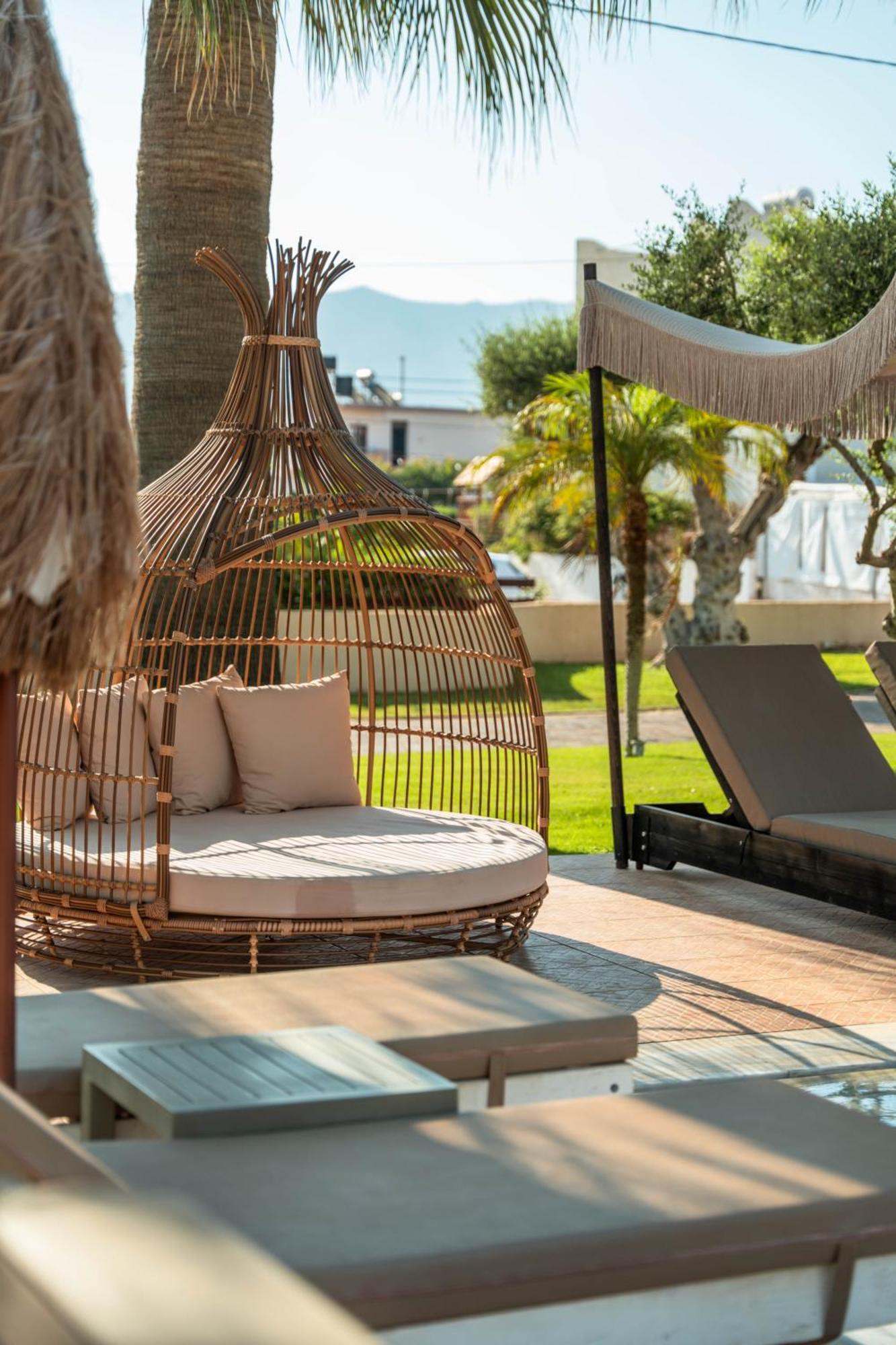 Ammos Boutique Apartments & Suites 3*