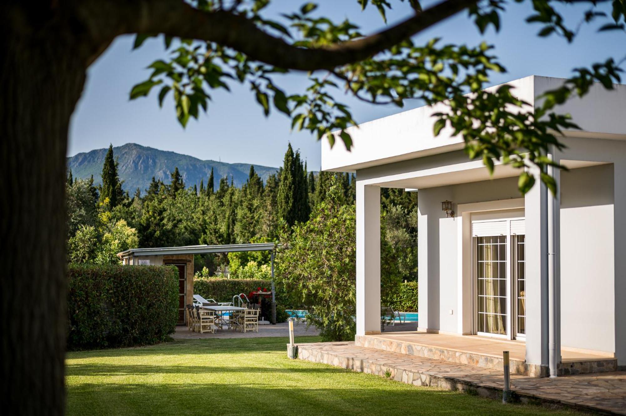 Villa Nefeli With Private Pool By Konnect Villa
