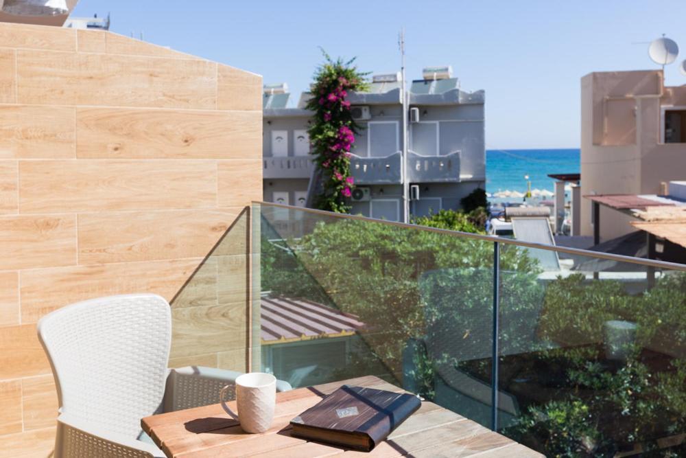 Theo Aparthotel *