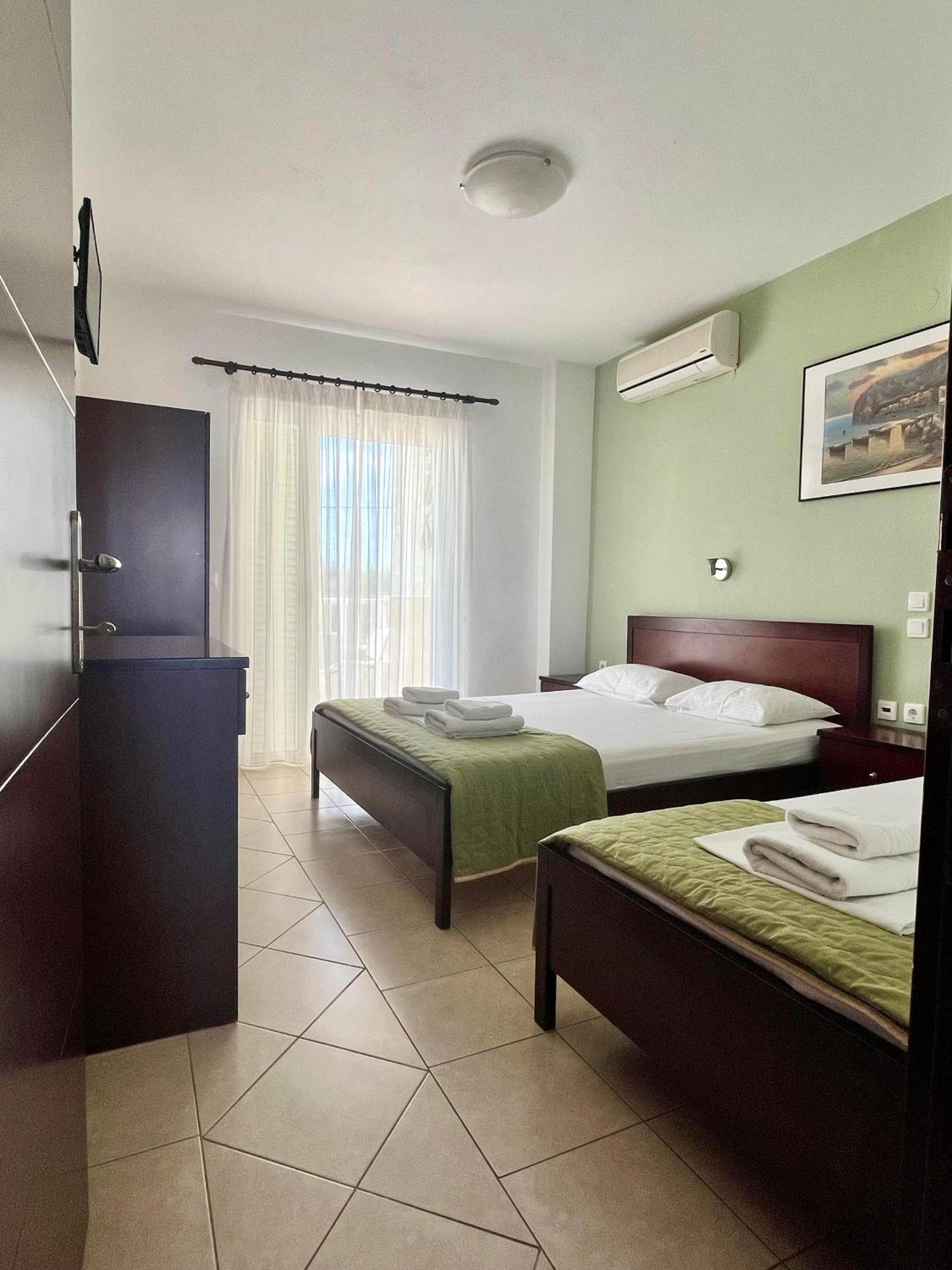Melis Studios 4*
