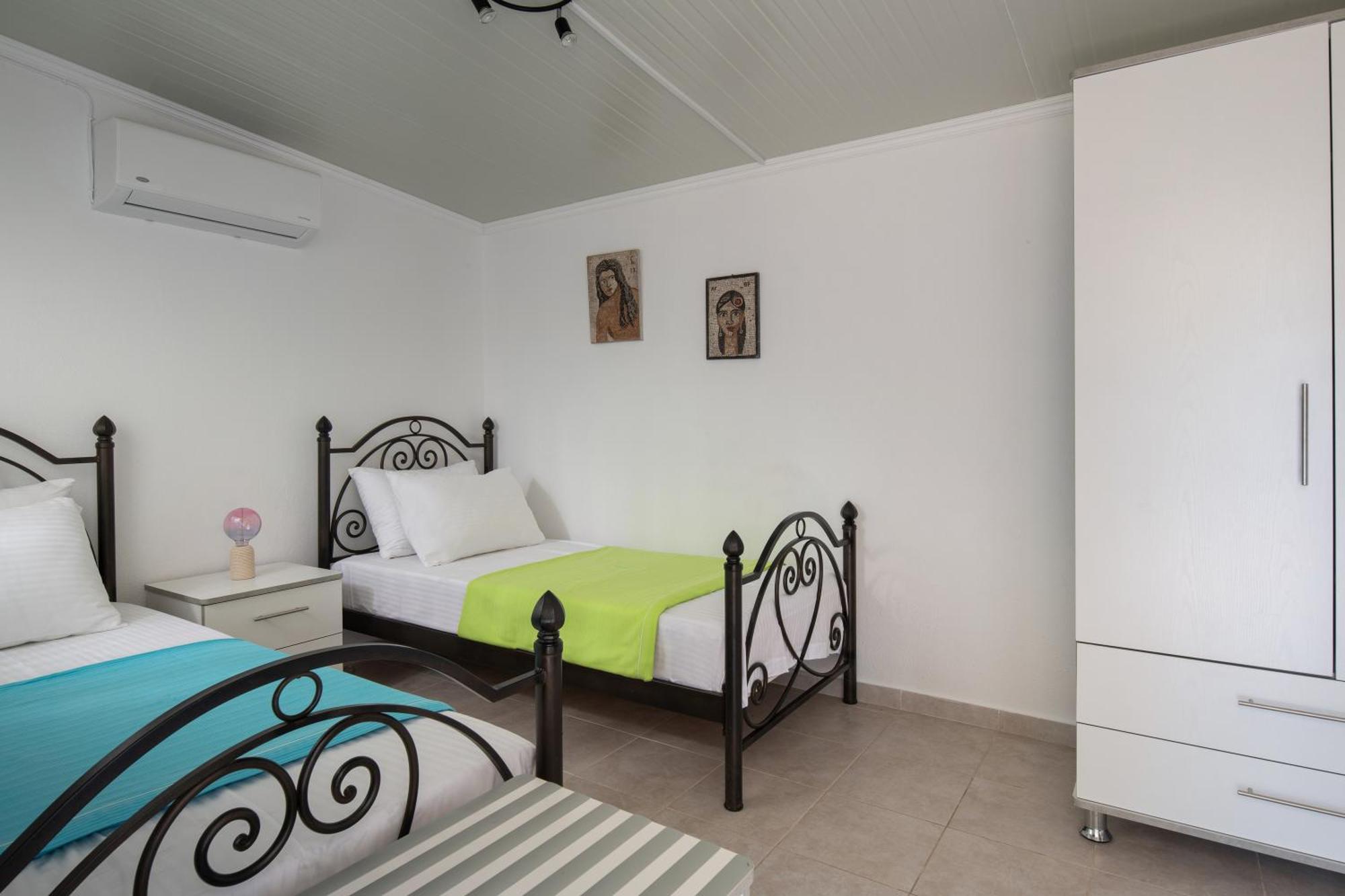 Adam House-castle View Holiday home Toroni