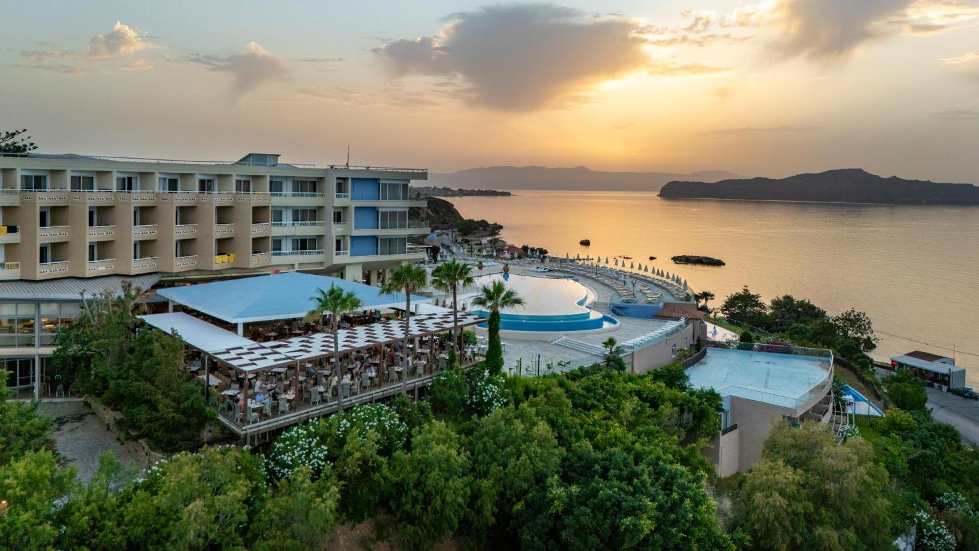 Leptos Panorama Resort 5*