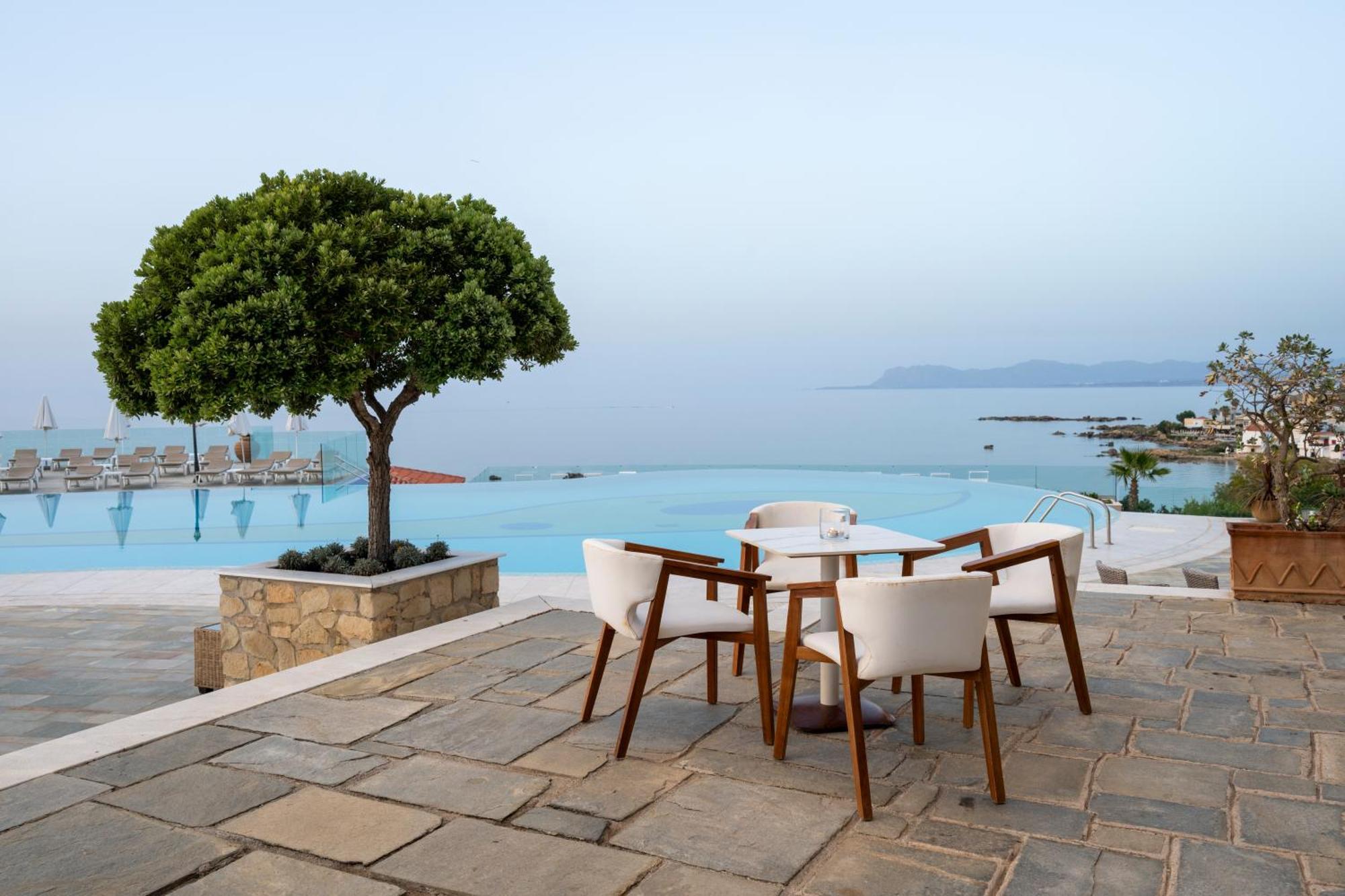 Leptos Panorama Resort 5*