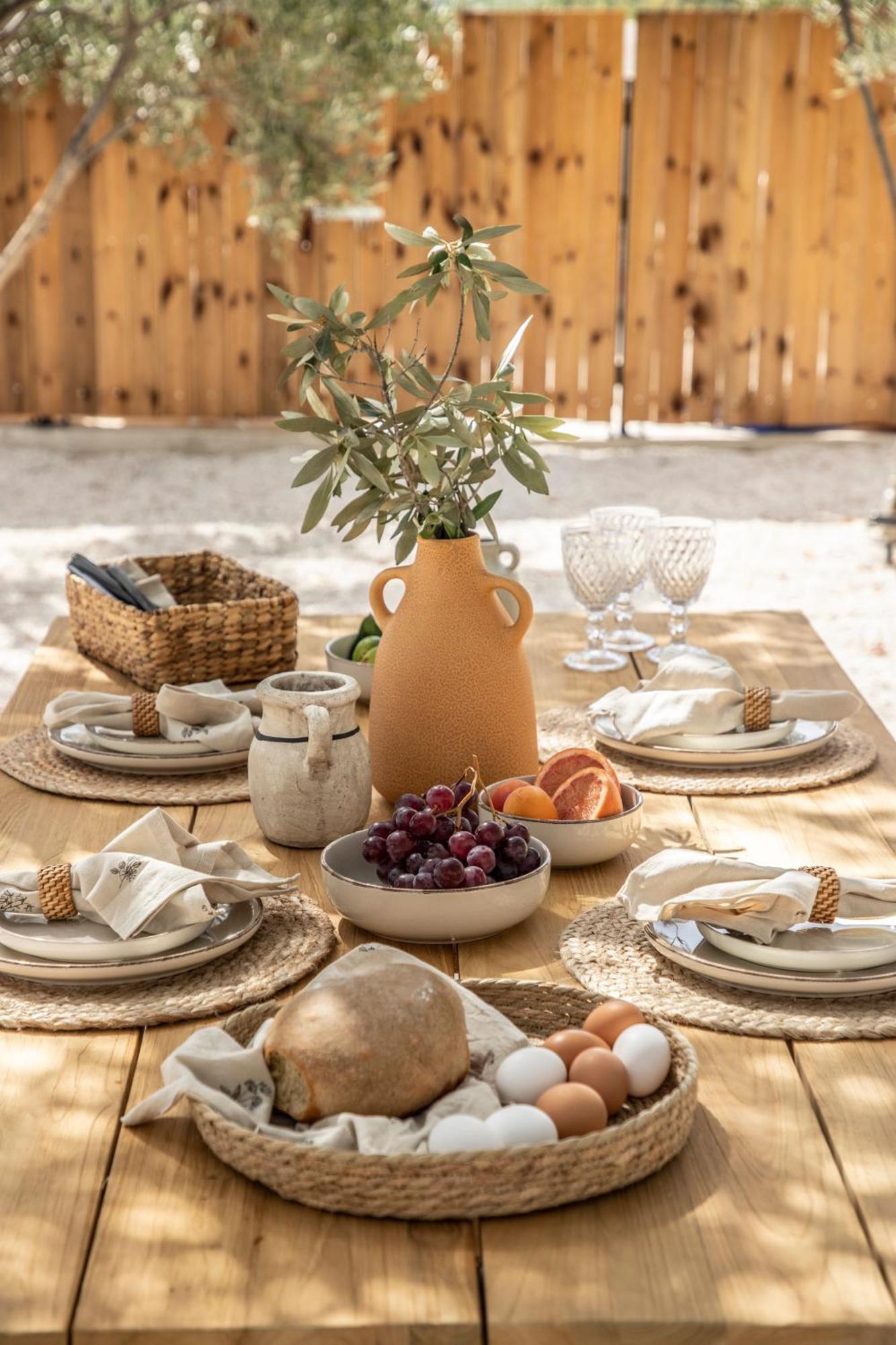 Bozonos Slow Living - Seaside Simplicity