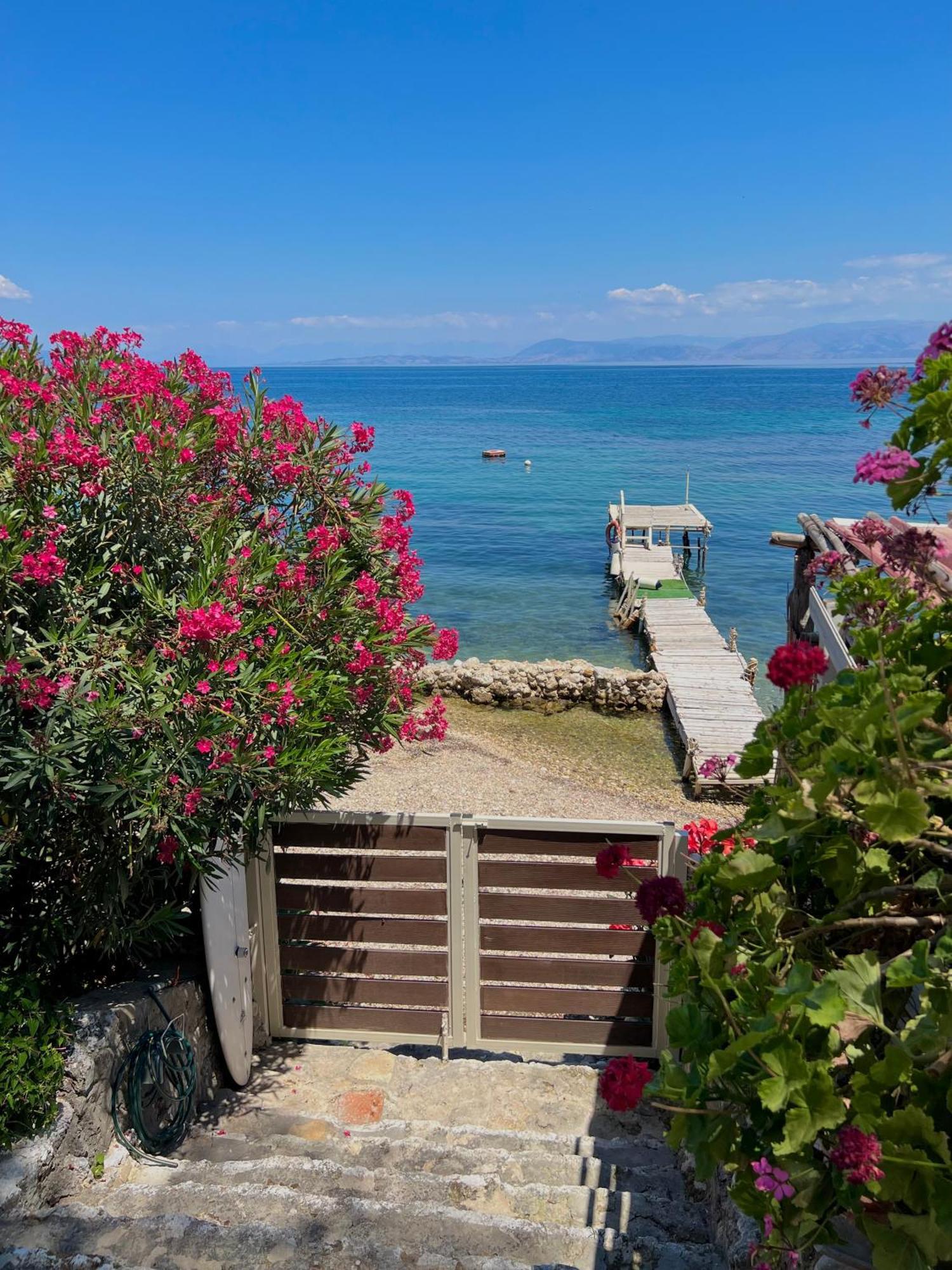 Kohyli Beachfront House Holiday home