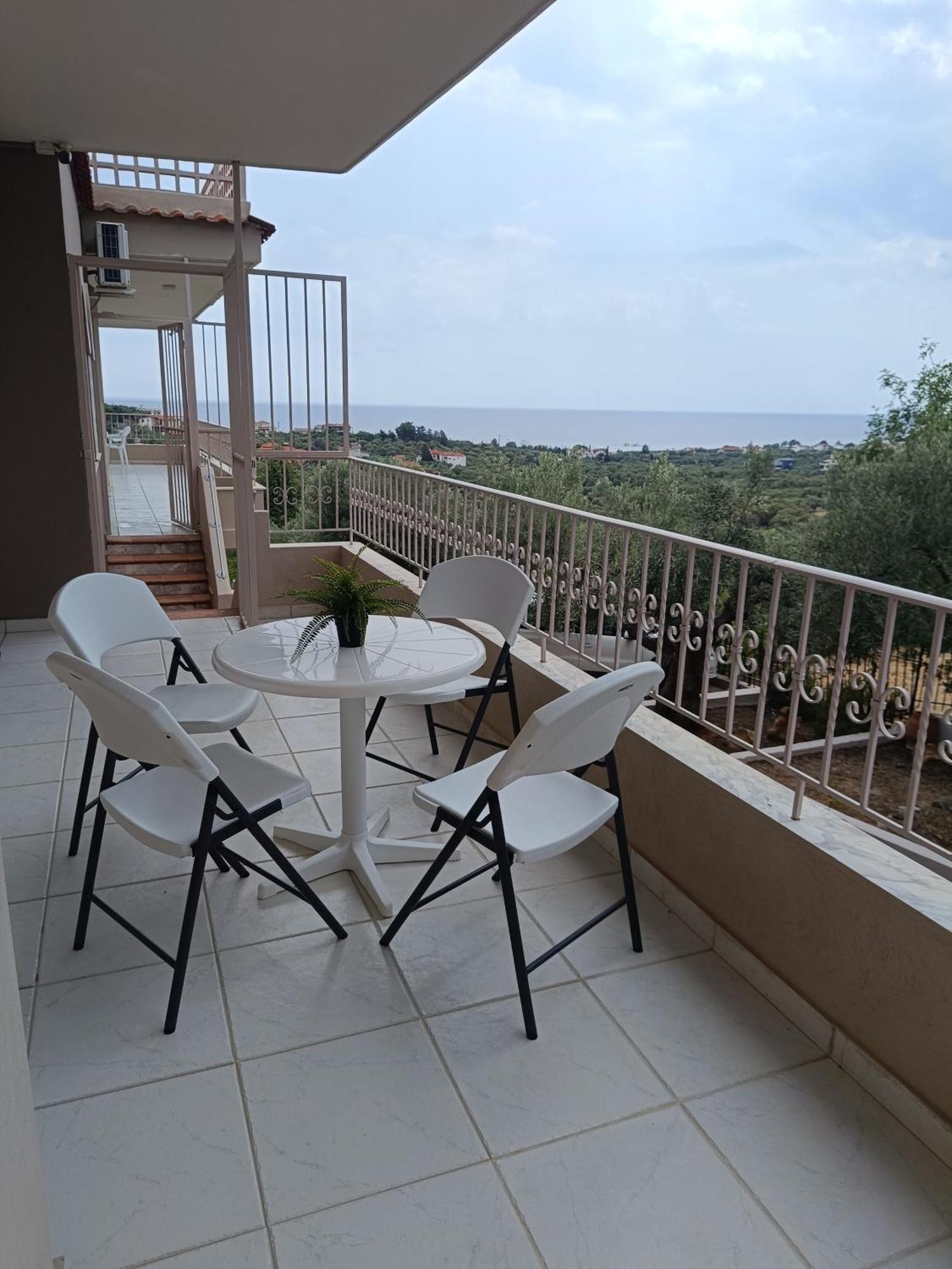 Holiday home Olive & Garden Nea Moudania