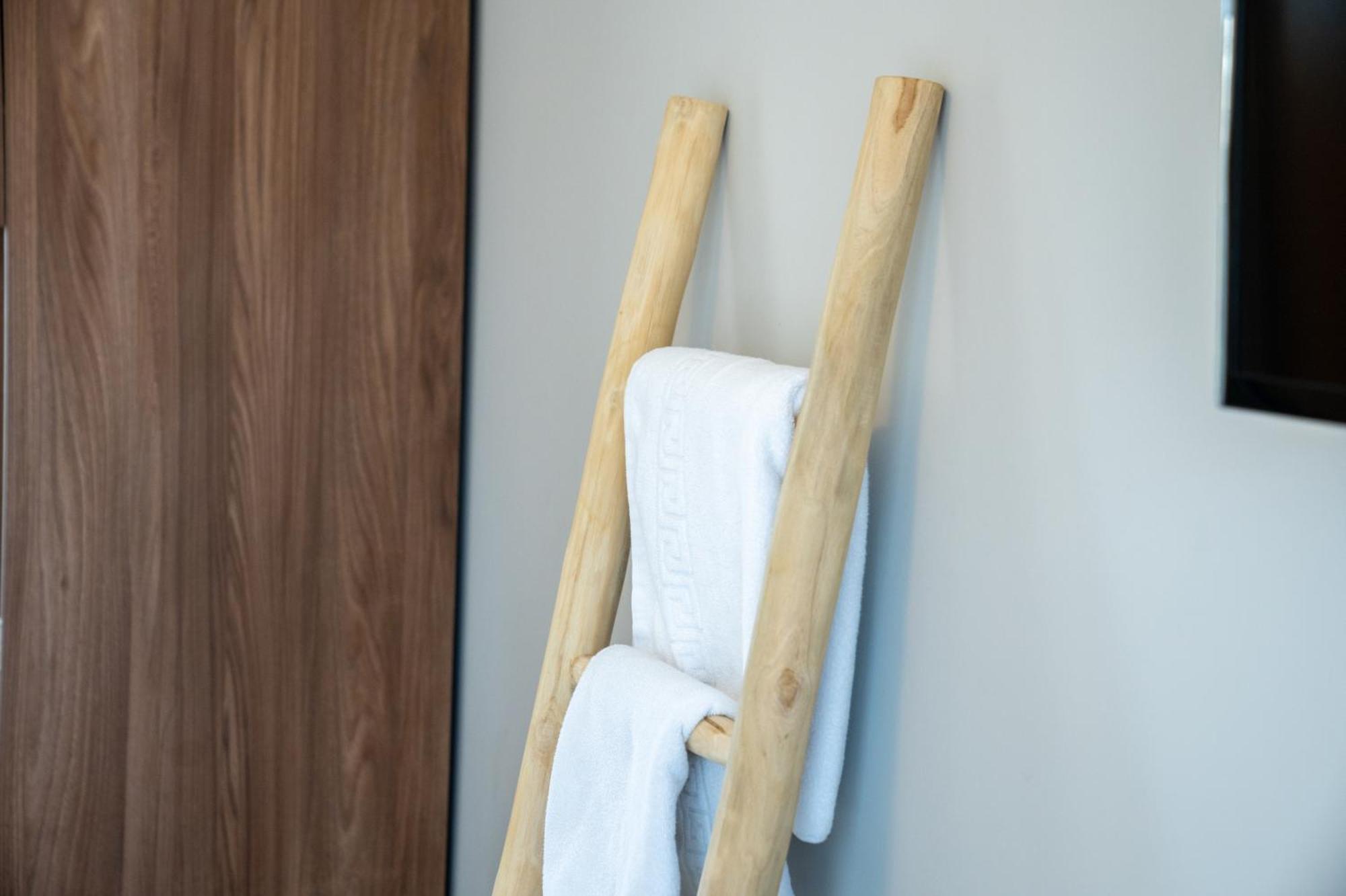 Vellum Luxury Living 2*