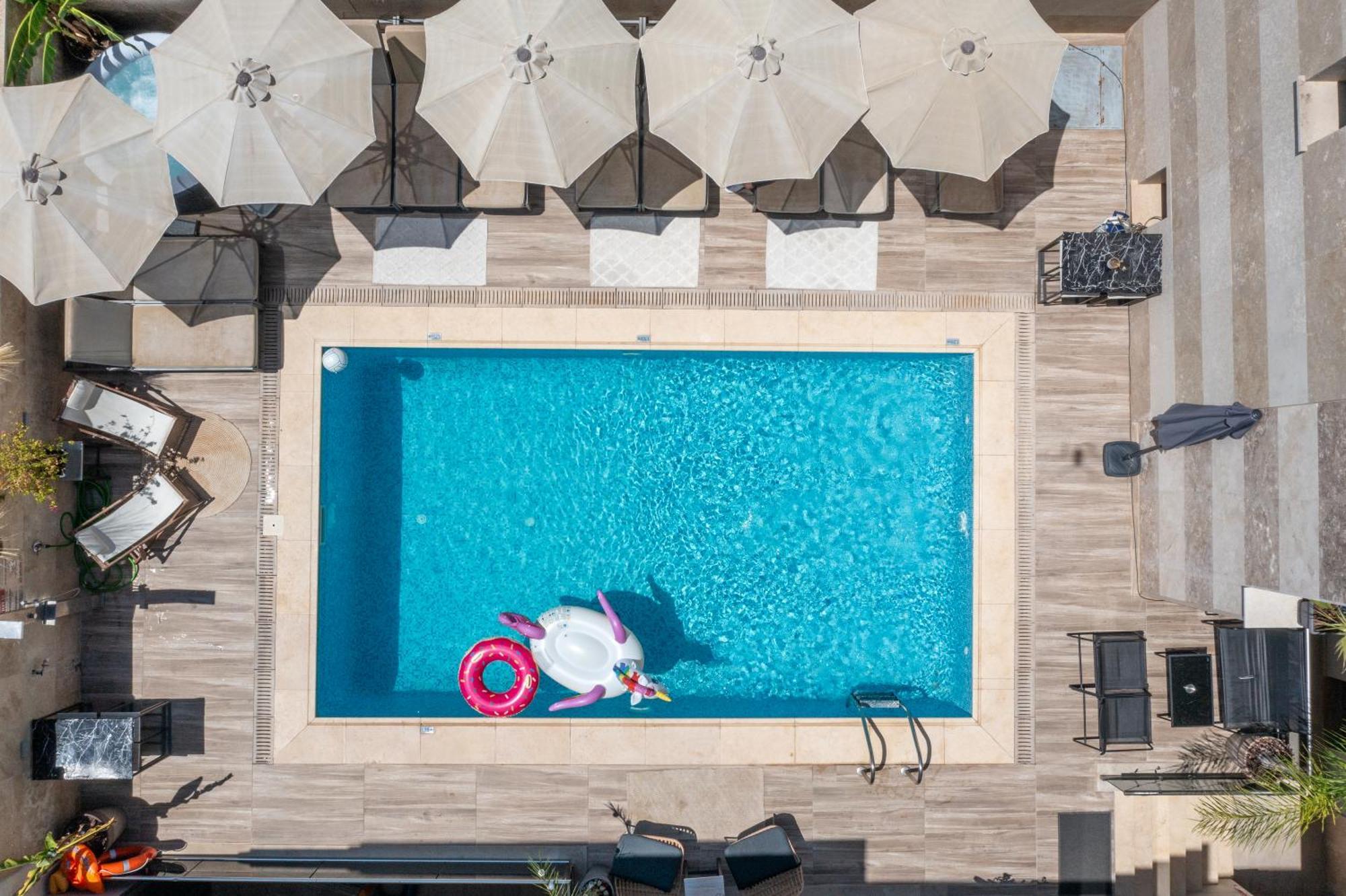 Hotel Vellum Luxury Living