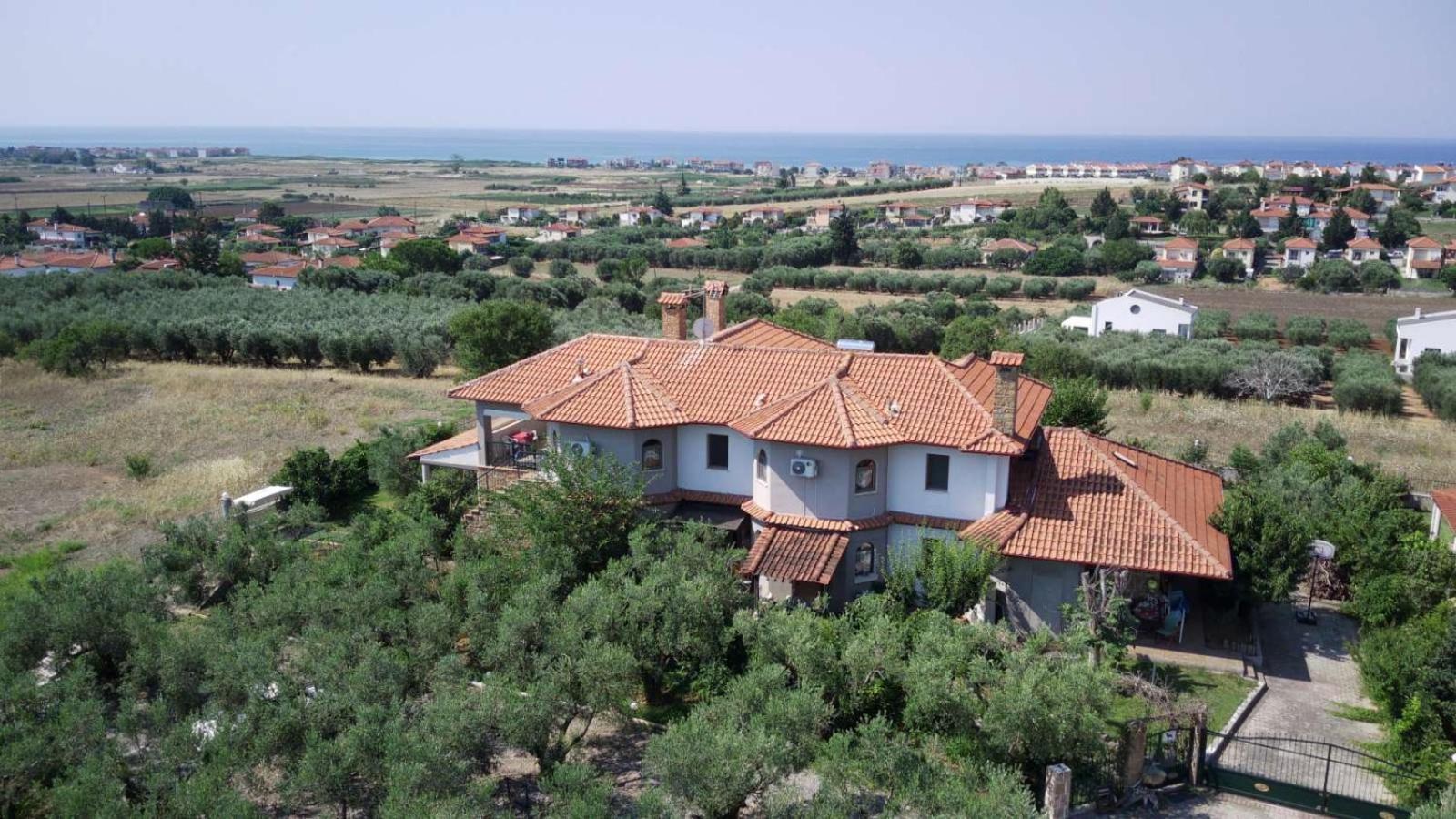 Apartment Alice Wonderland Nea Halkidiki Flogita