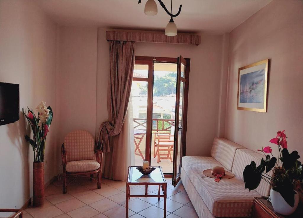 Hotel Paralio Possidi