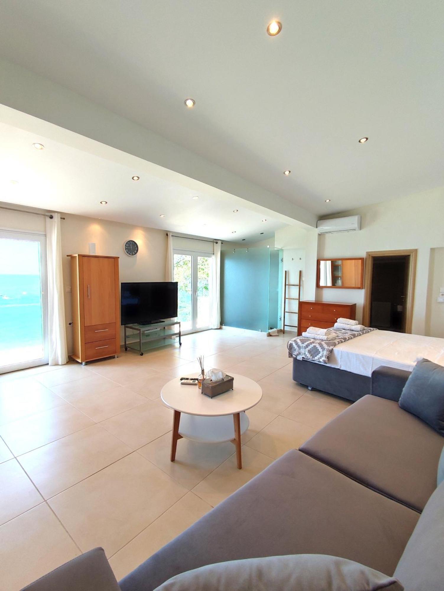Infinity House By Klv Holiday home *