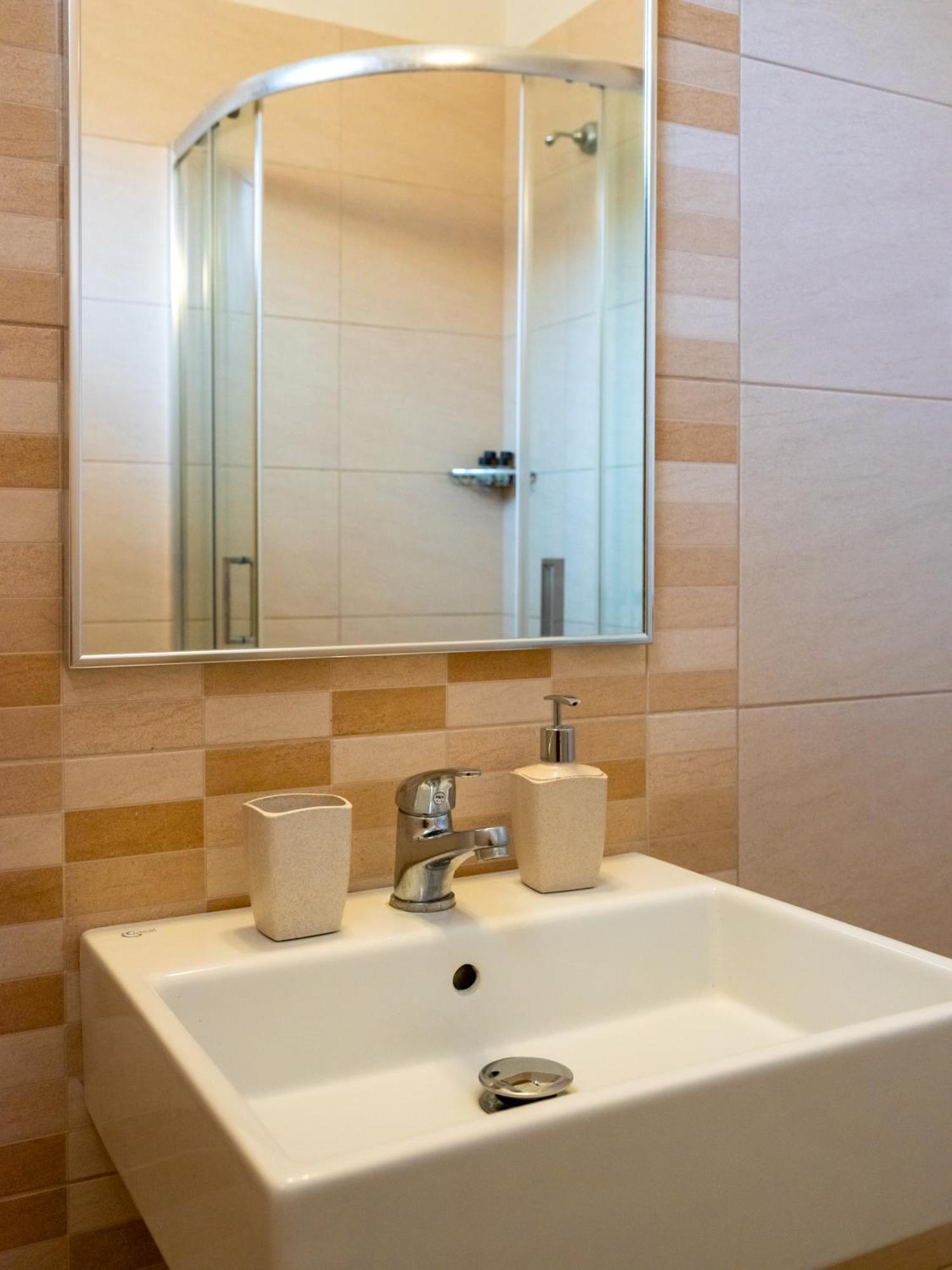 Omnia Apartment Agia Pelagia (Crete)