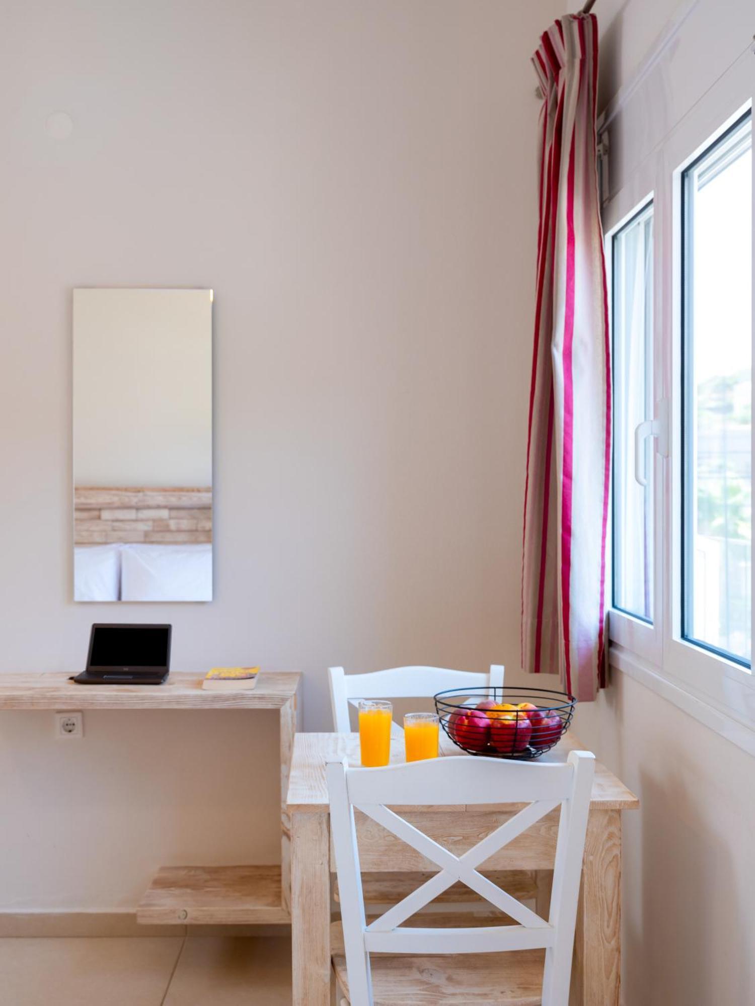 Omnia Apartment