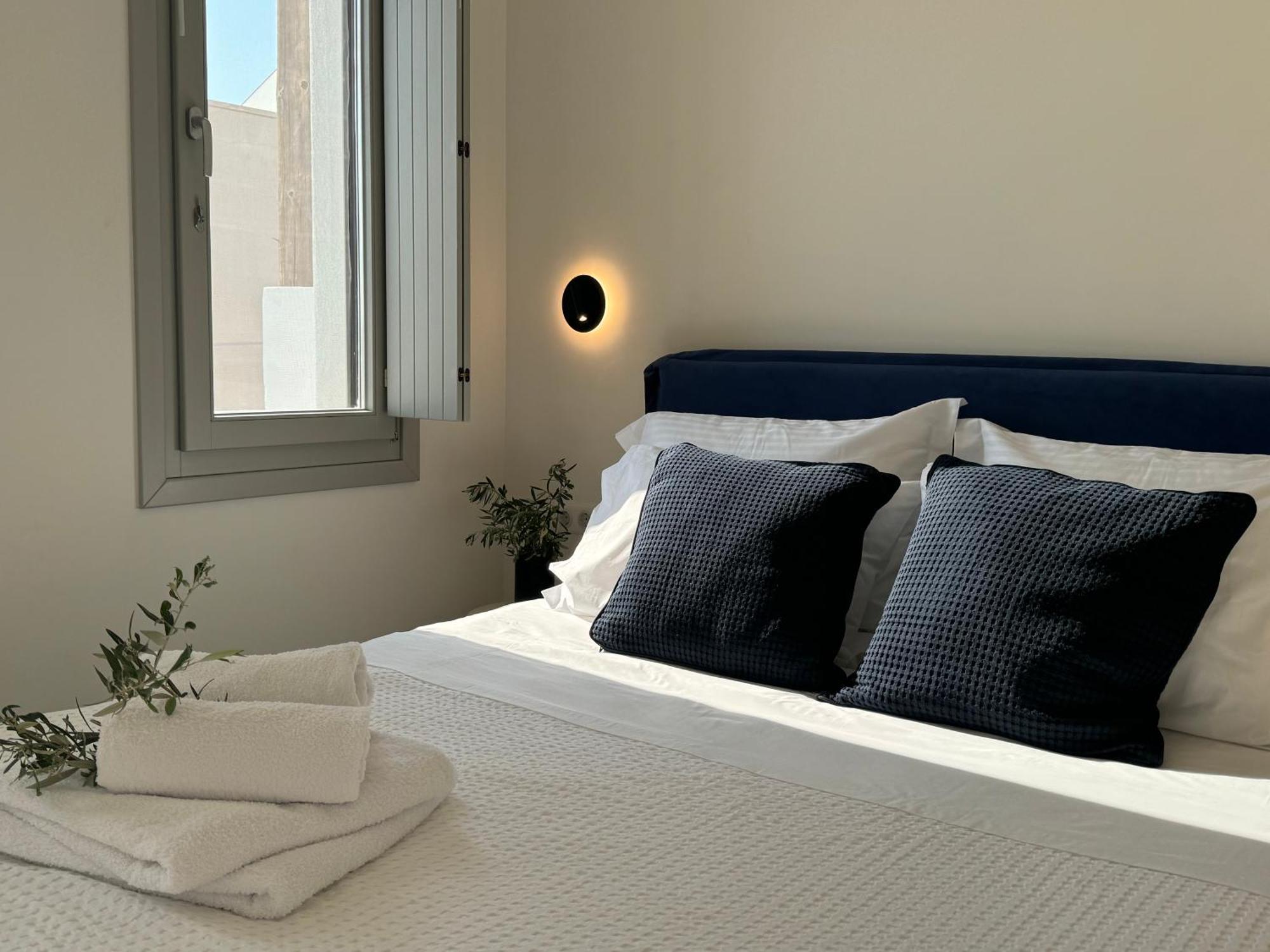Ico Santorini Pyrgos Kallistis