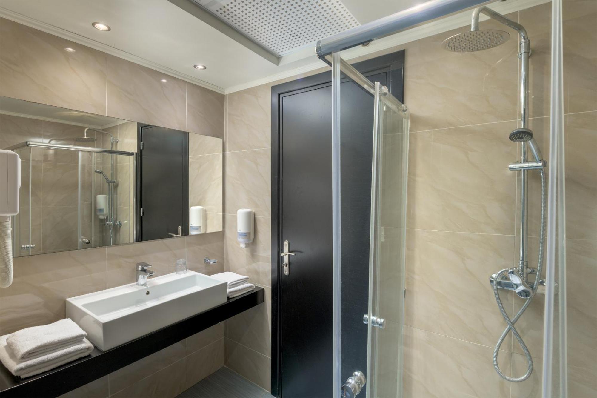 Oceanis 4*