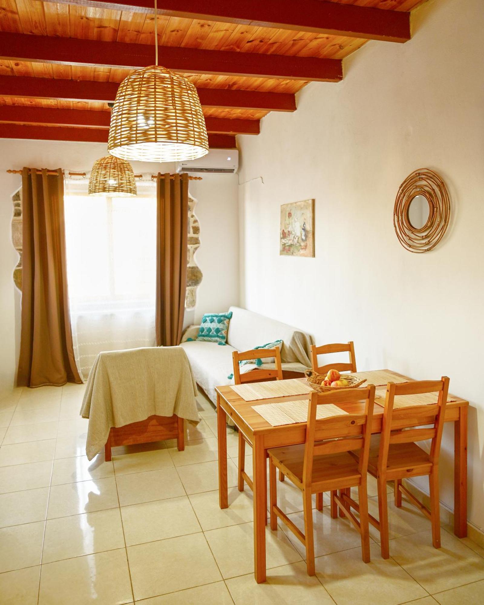Dimitras House Holiday home *