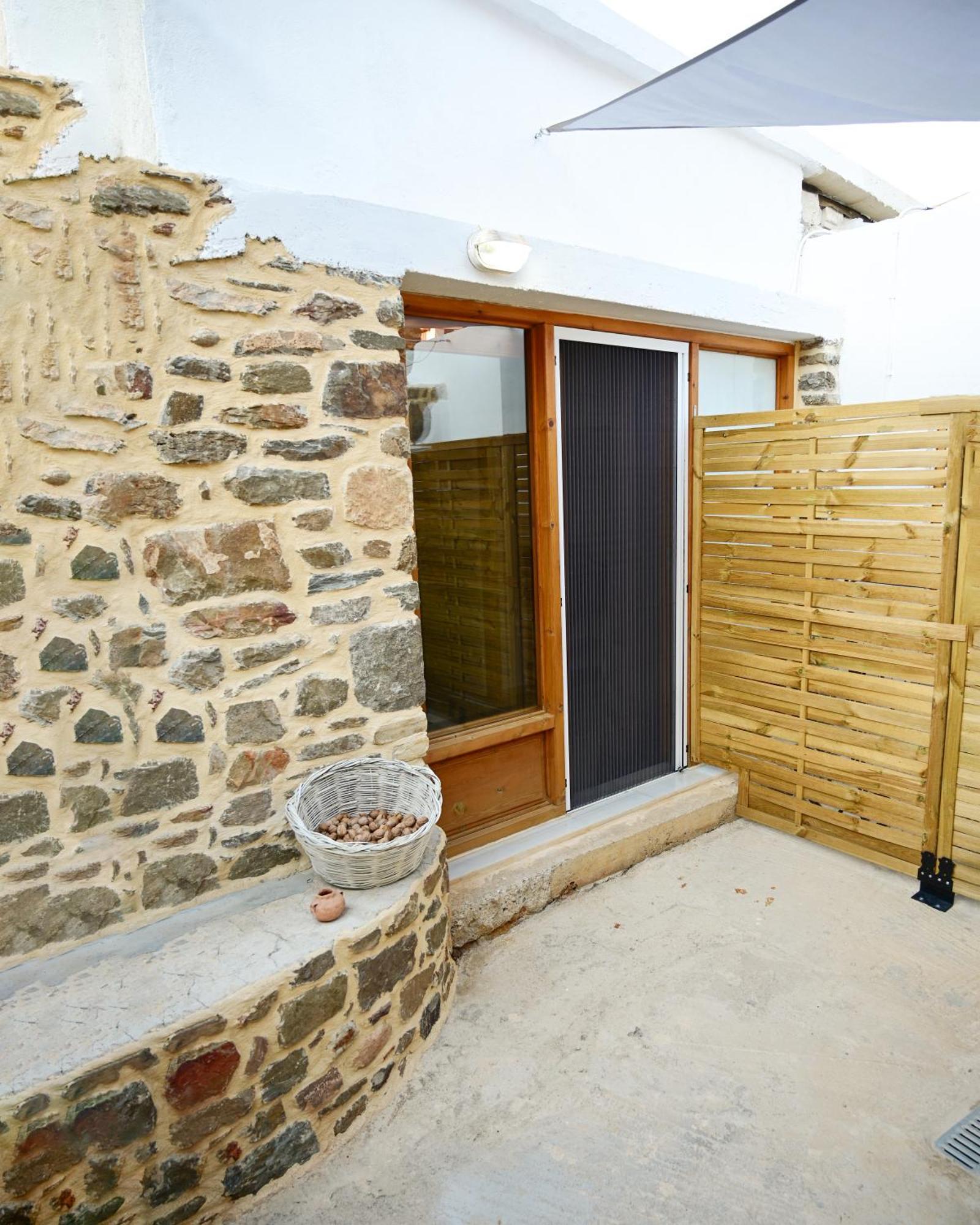 Dimitras House Holiday home
