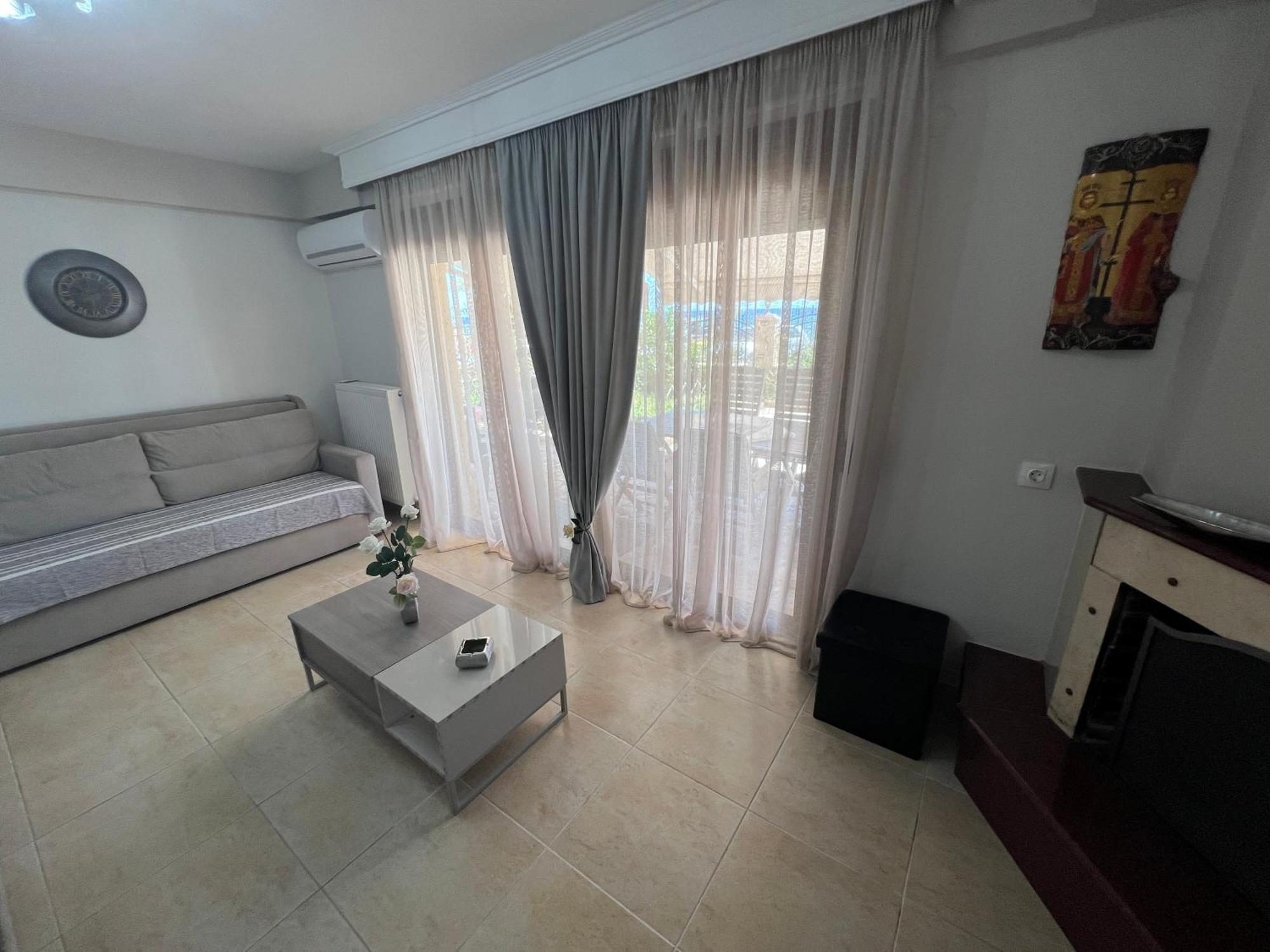 Metaxenia's House 101 Holiday home *