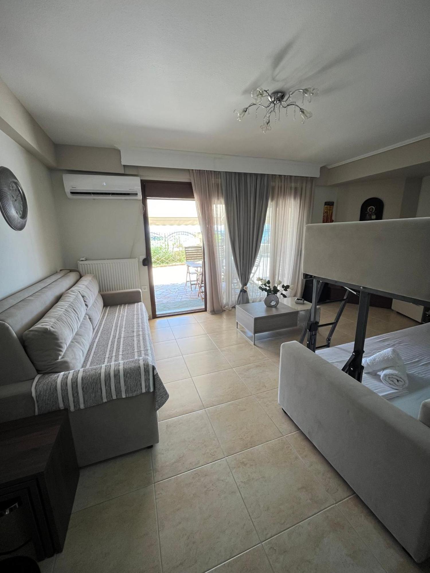 Metaxenia's House 101 Holiday home Nea Skioni