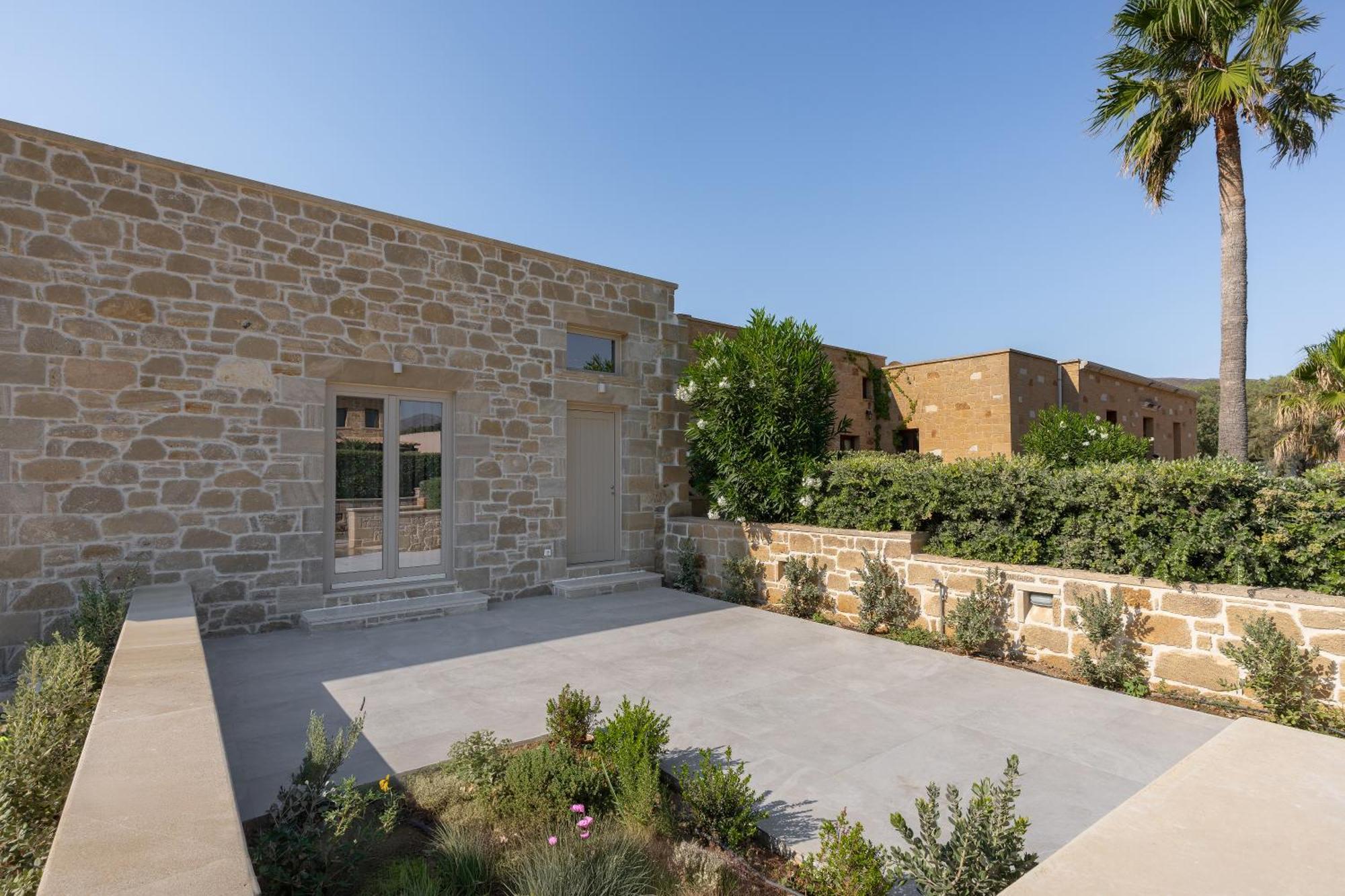 Villa Maistros