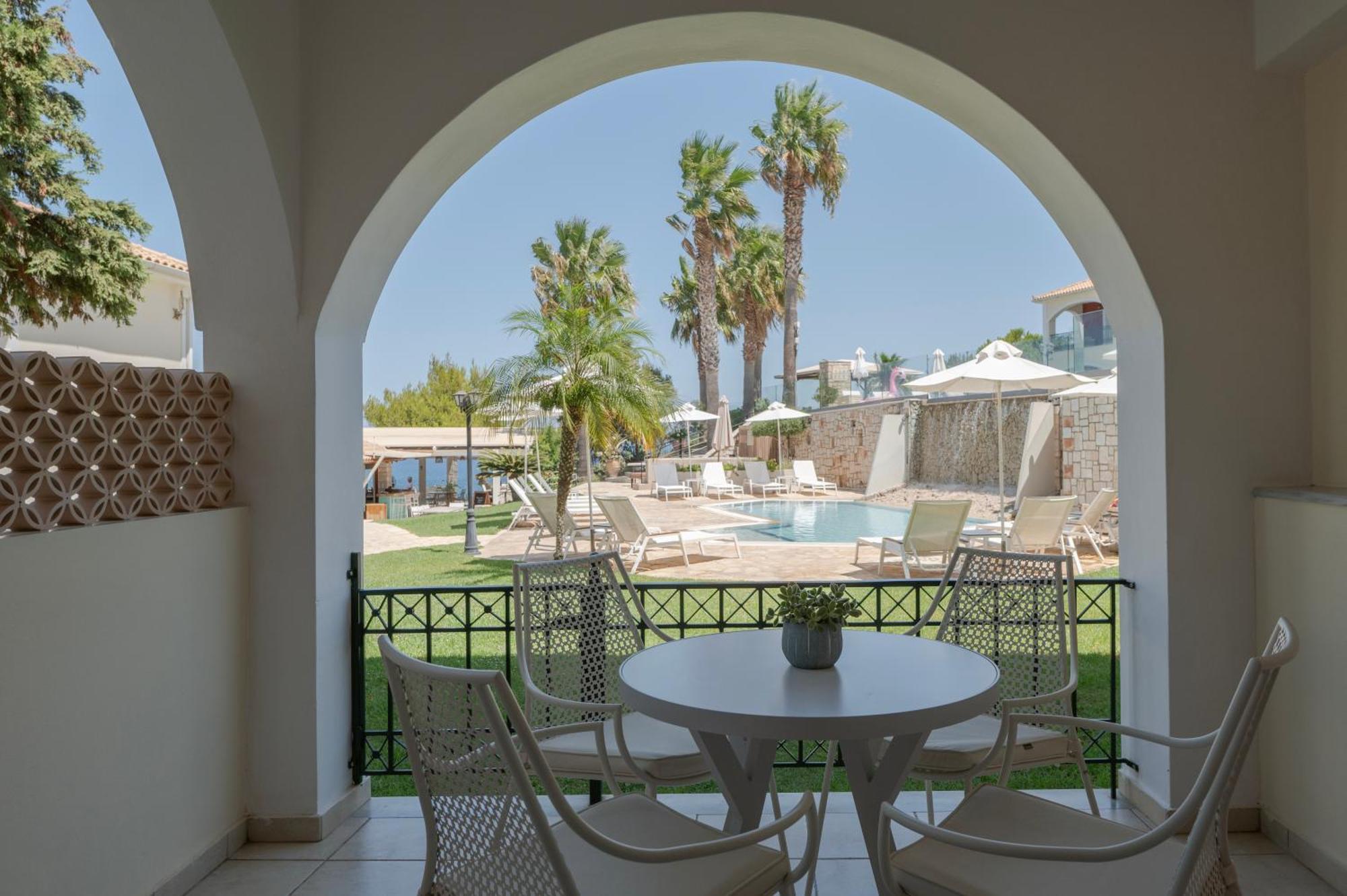 Aparthotel Erietta 4*