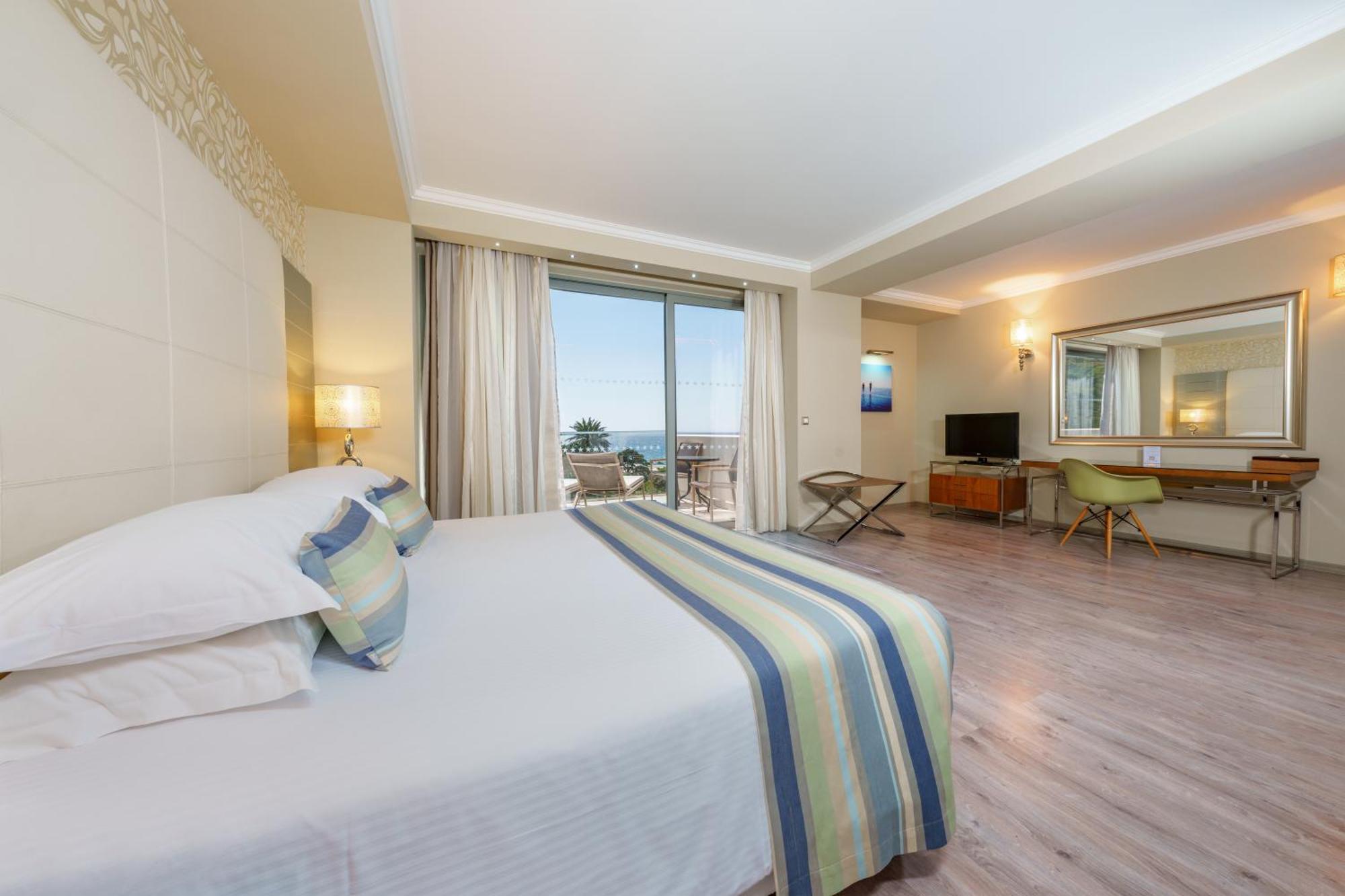 Atrium Platinum &