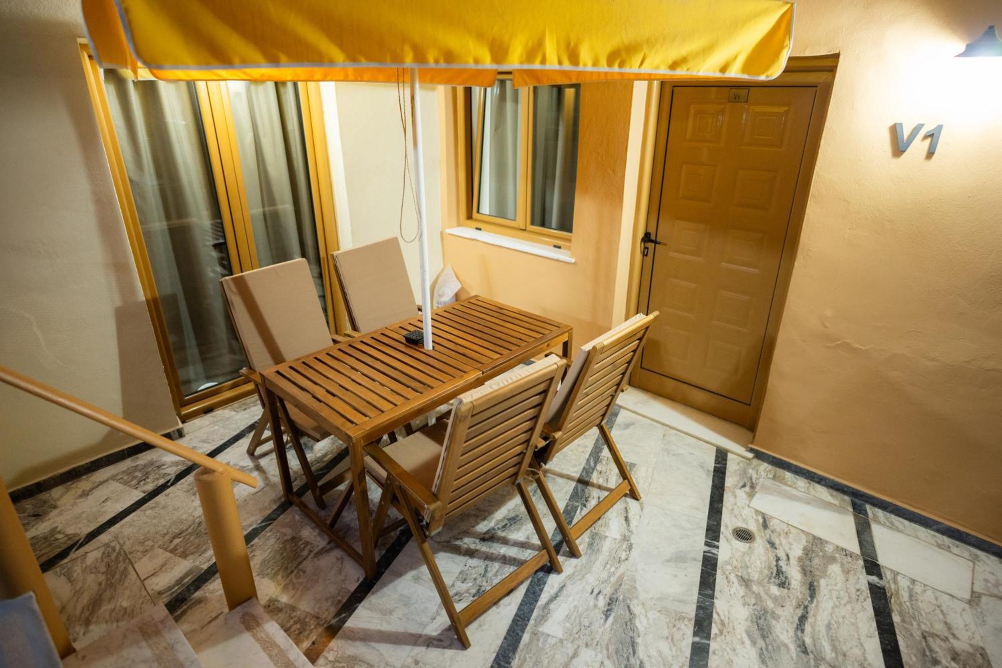 Esperides Aparthotel
