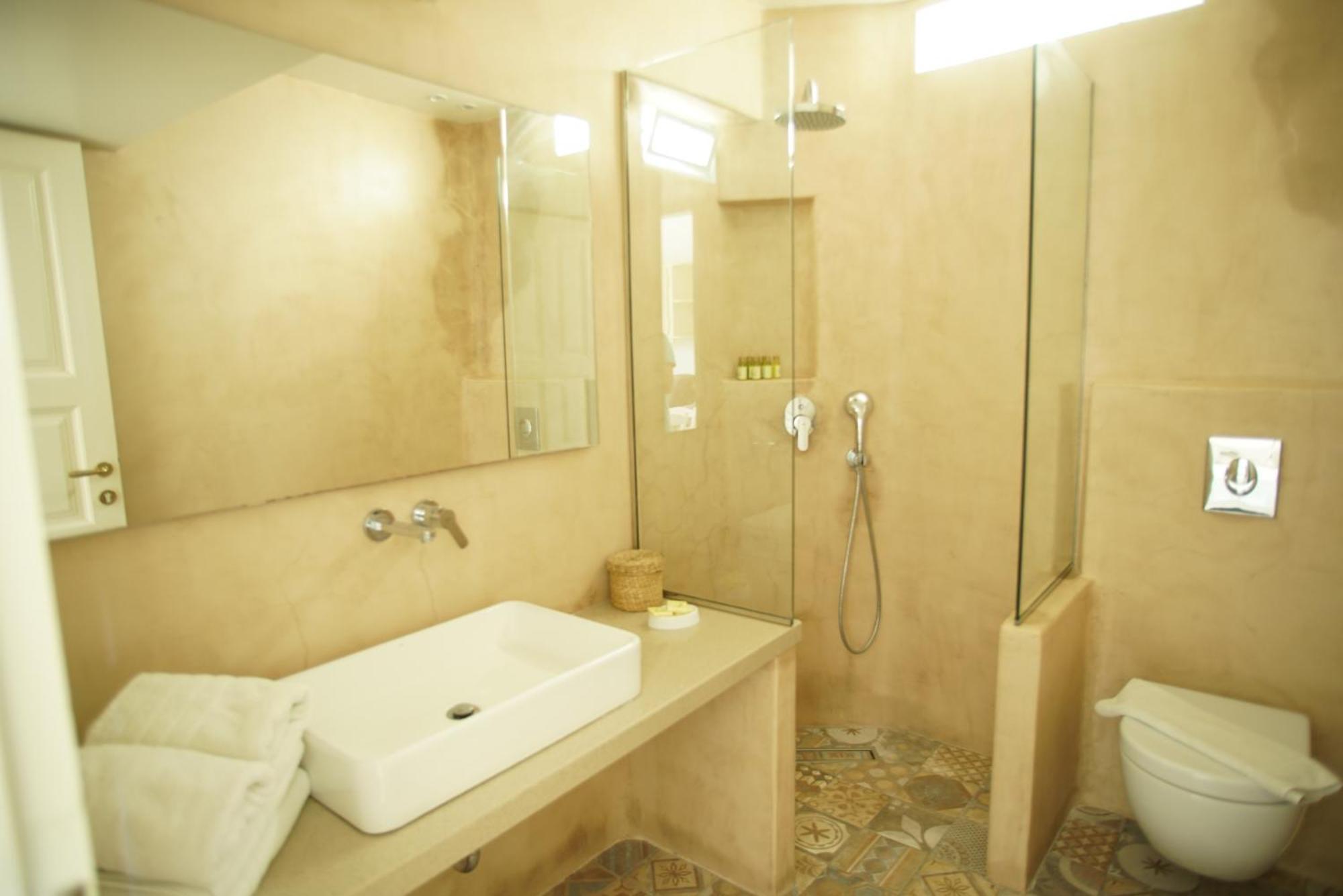 Panthea Aparthotel
