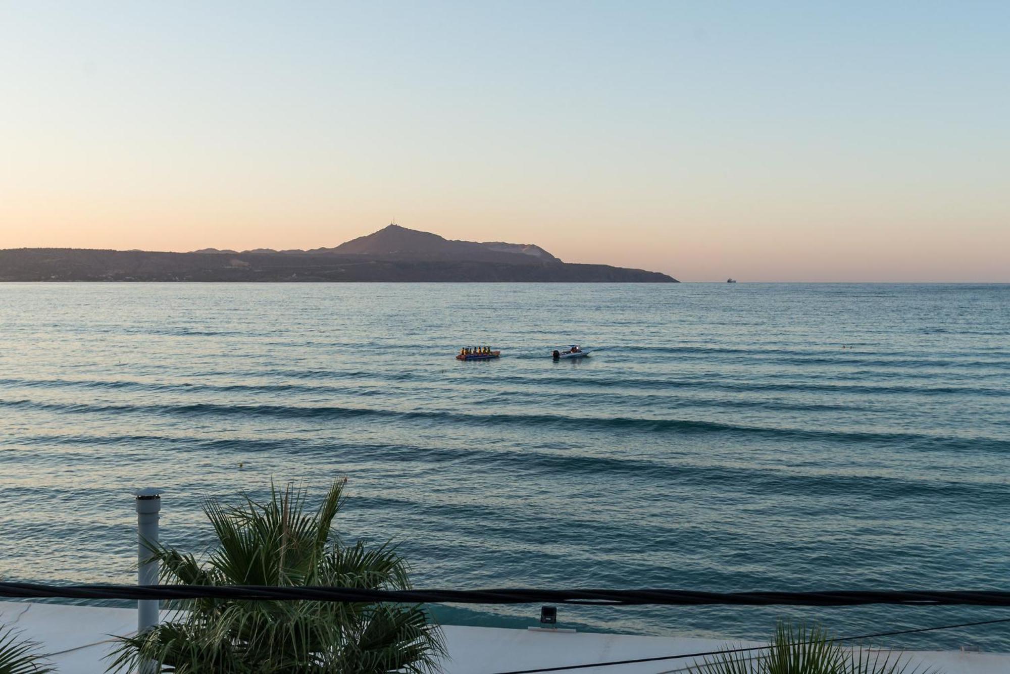 Seagull Luxury Next To The Sea - By Apokornas Almyrida (Crete)
