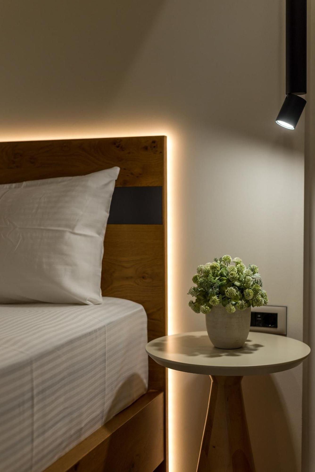 Seagull Luxury Next To The Sea - By Apokornas *