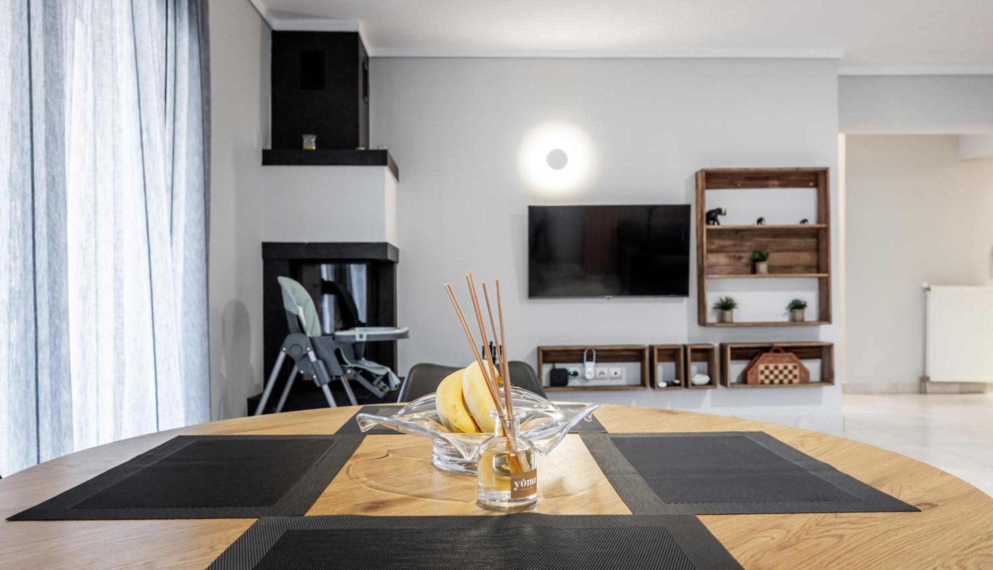 Spacious 3-bedroom With Wifi, Ac In Charming Kalamaria - Mountain View Thessaloniki