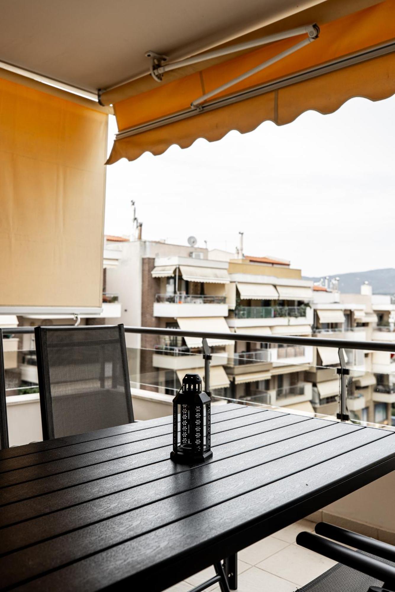 Spacious 3-bedroom With Wifi, Ac In Charming Kalamaria - Mountain View Apartment Thessaloniki