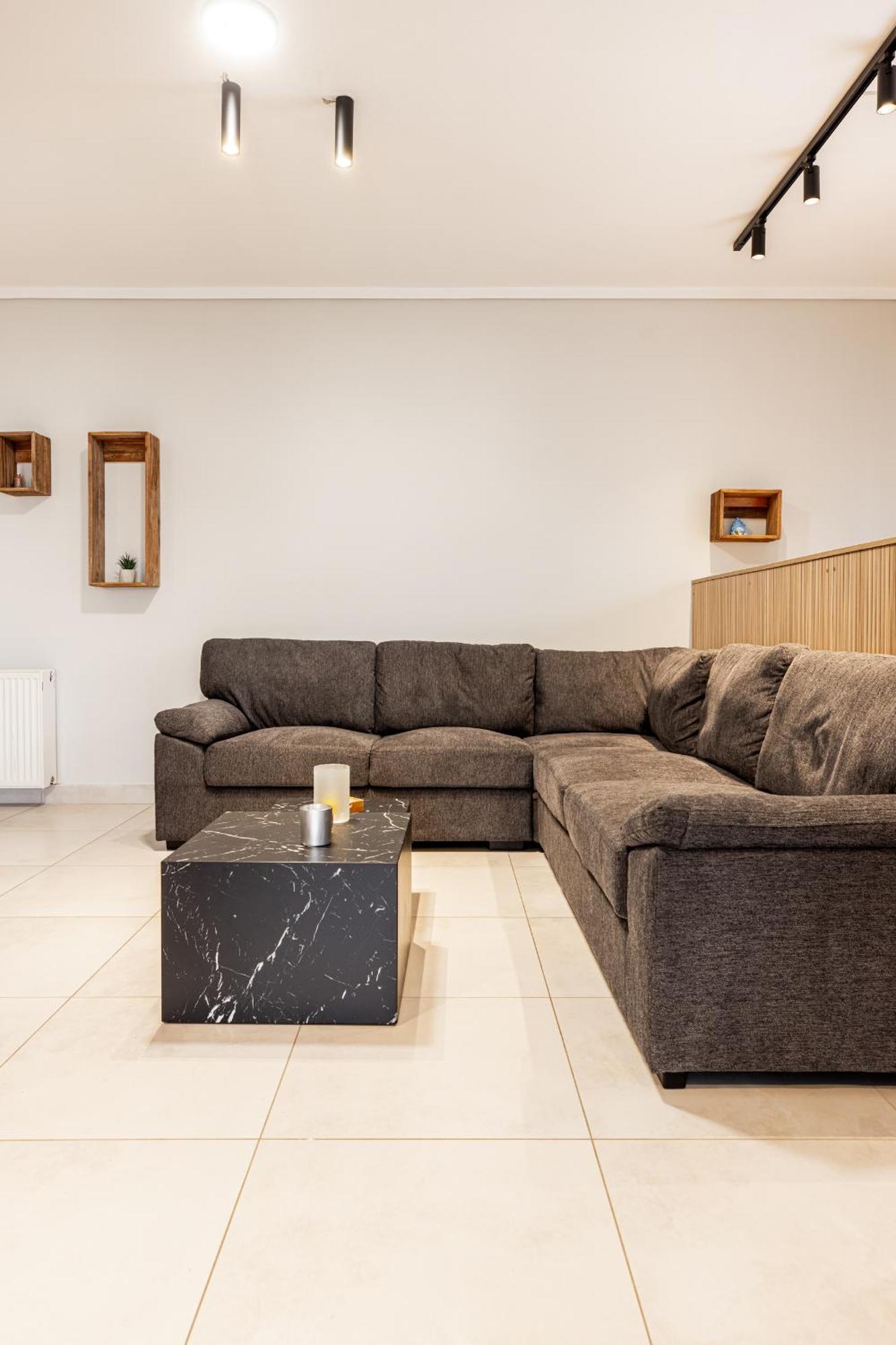 Spacious 3-bedroom With Wifi, Ac In Charming Kalamaria - Mountain View * Thessaloniki