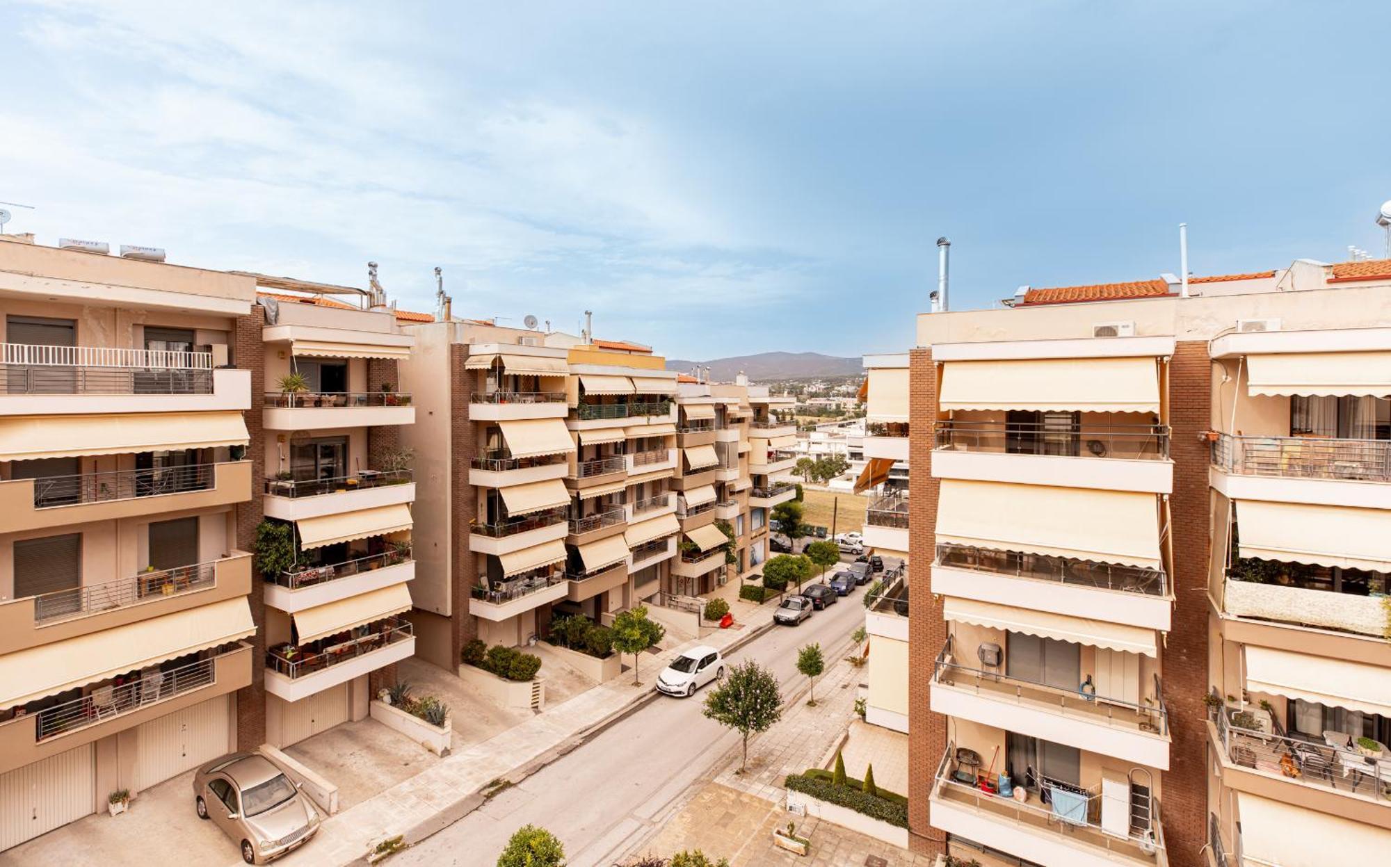 Spacious 3-bedroom With Wifi, Ac In Charming Kalamaria - Mountain View Thessaloniki