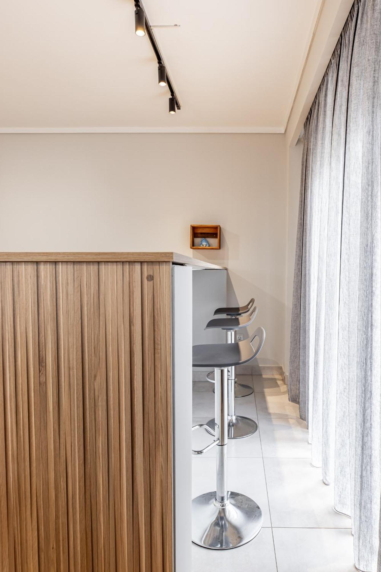 Apartment Spacious 3-bedroom With Wifi, Ac In Charming Kalamaria - Mountain View *
