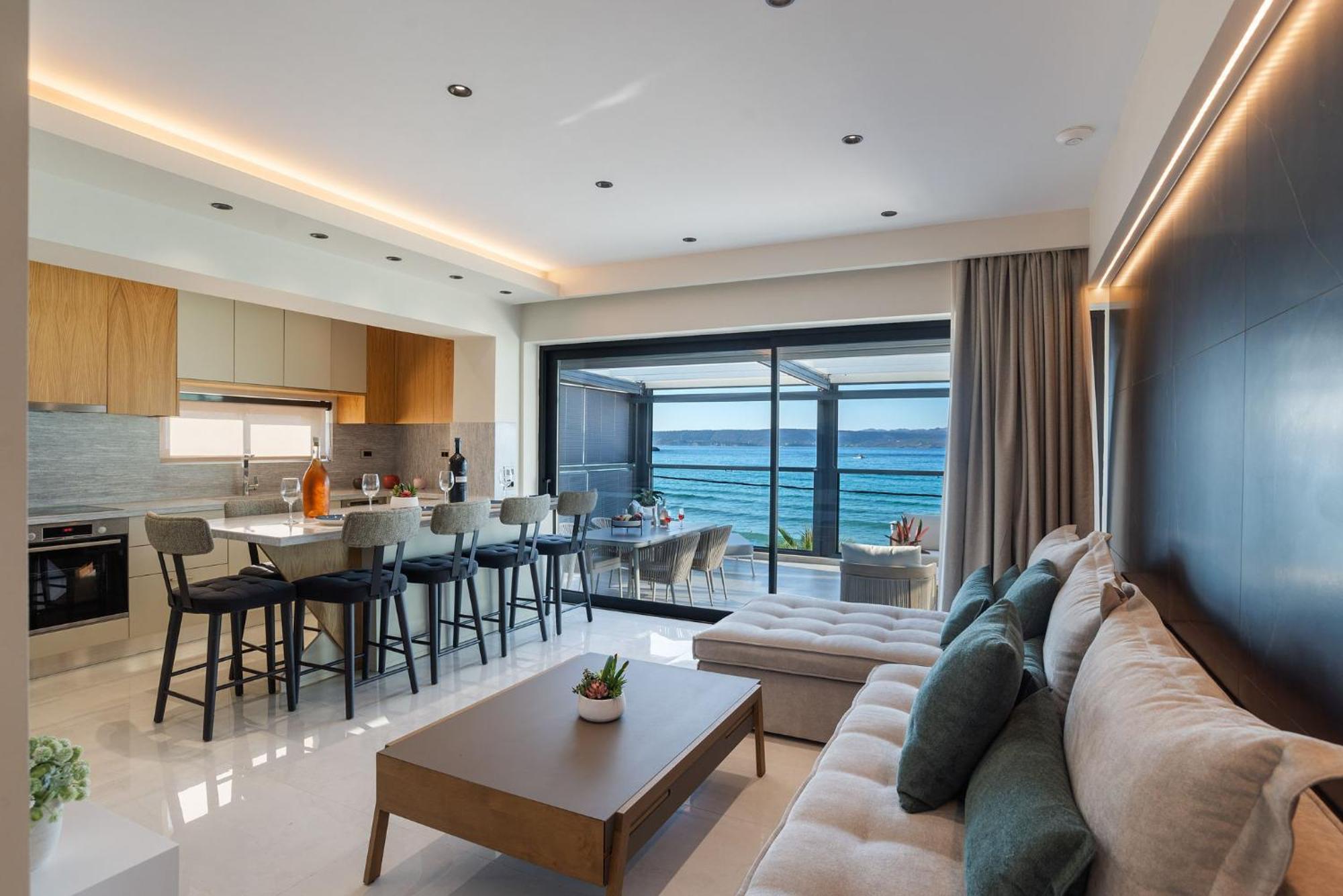Seagull Luxury Next To The Sea - By Apokornas Apartment Almyrida (Crete)