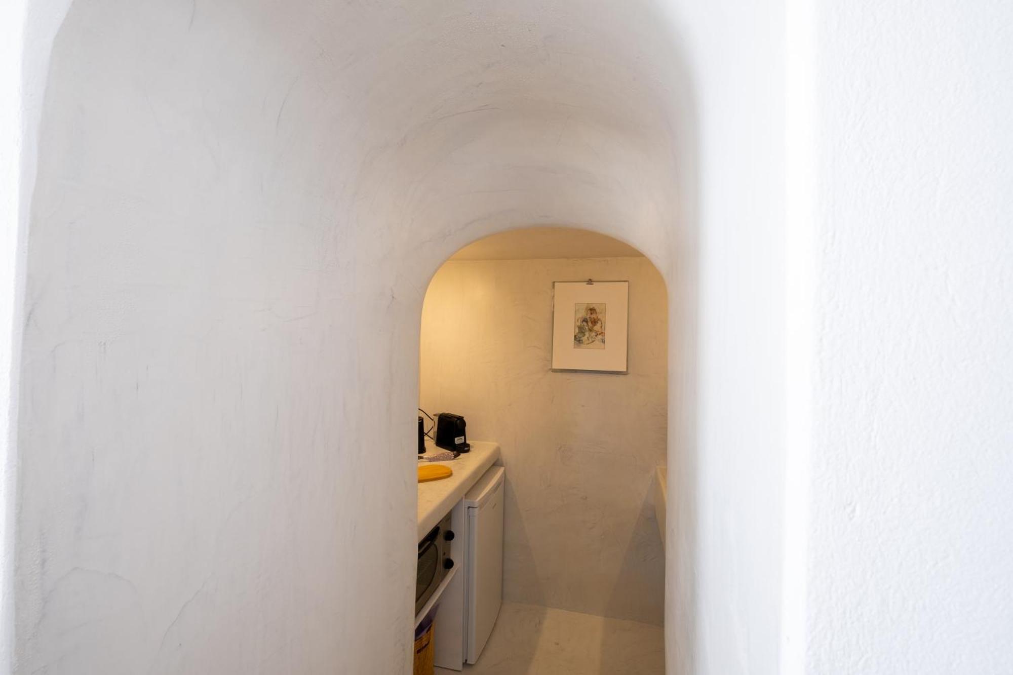 Art Canava Luxury Fira (Santorini)