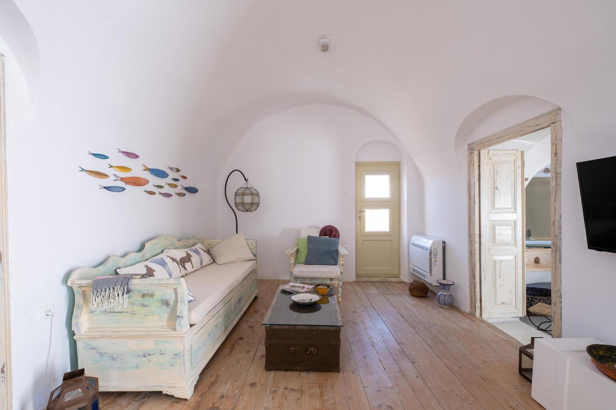 Art Canava Luxury Fira (Santorini)