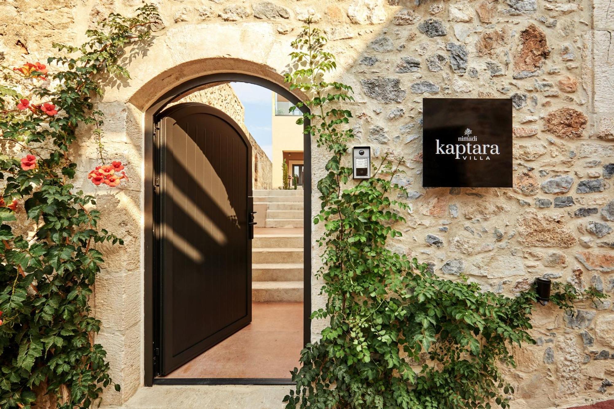 Kaptara Premium Villa, Plunge Pool & Jacuzzis