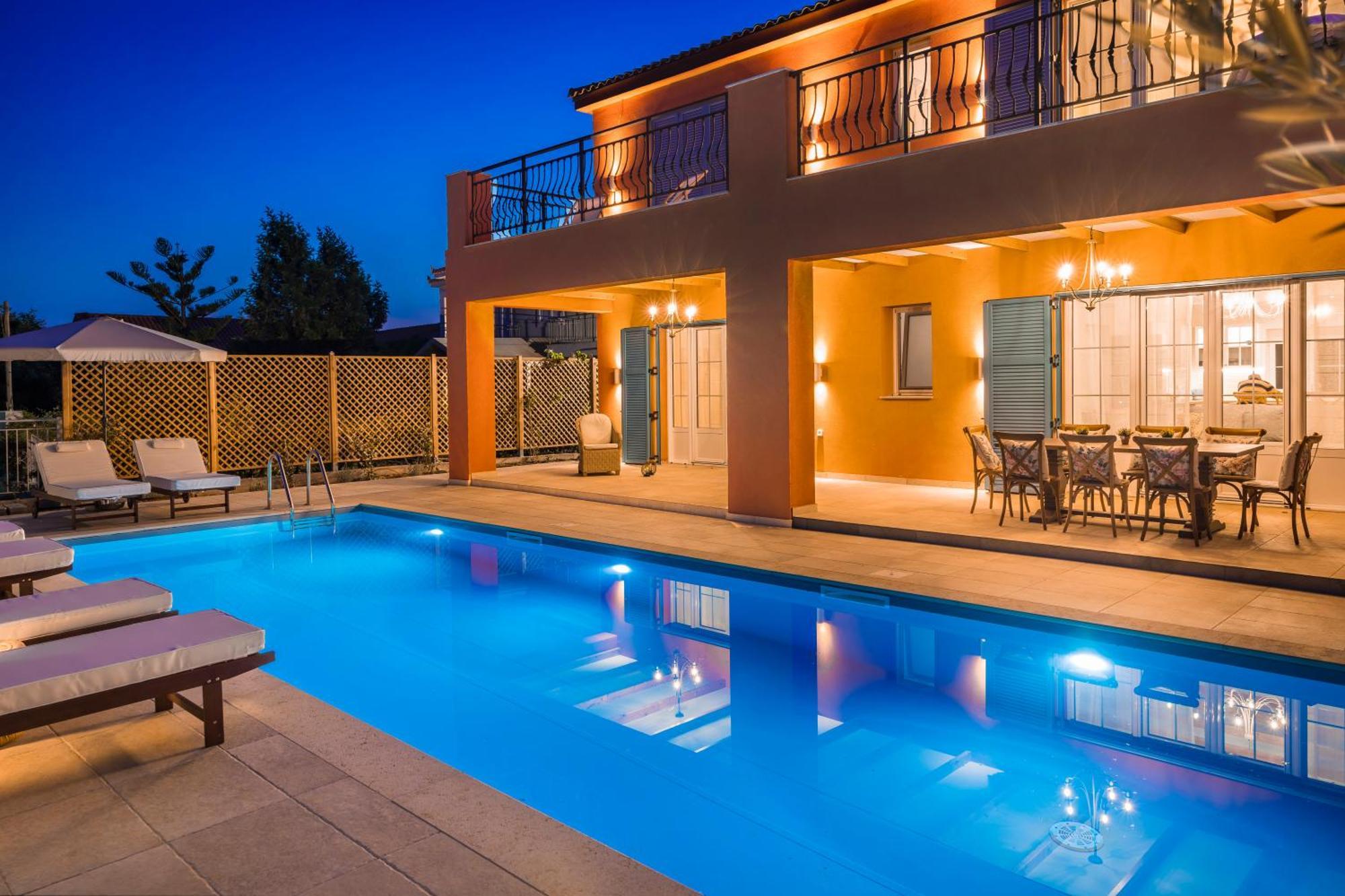 Annino In Village With Private Pool! *