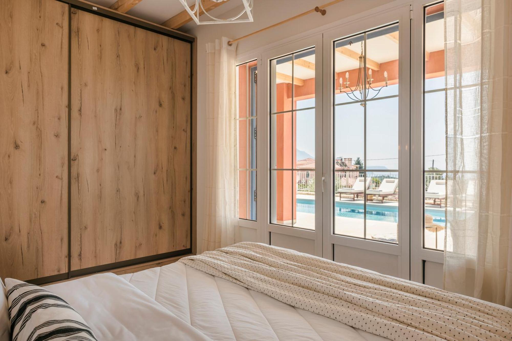 Annino In Village With Private Pool! Villa Karavados