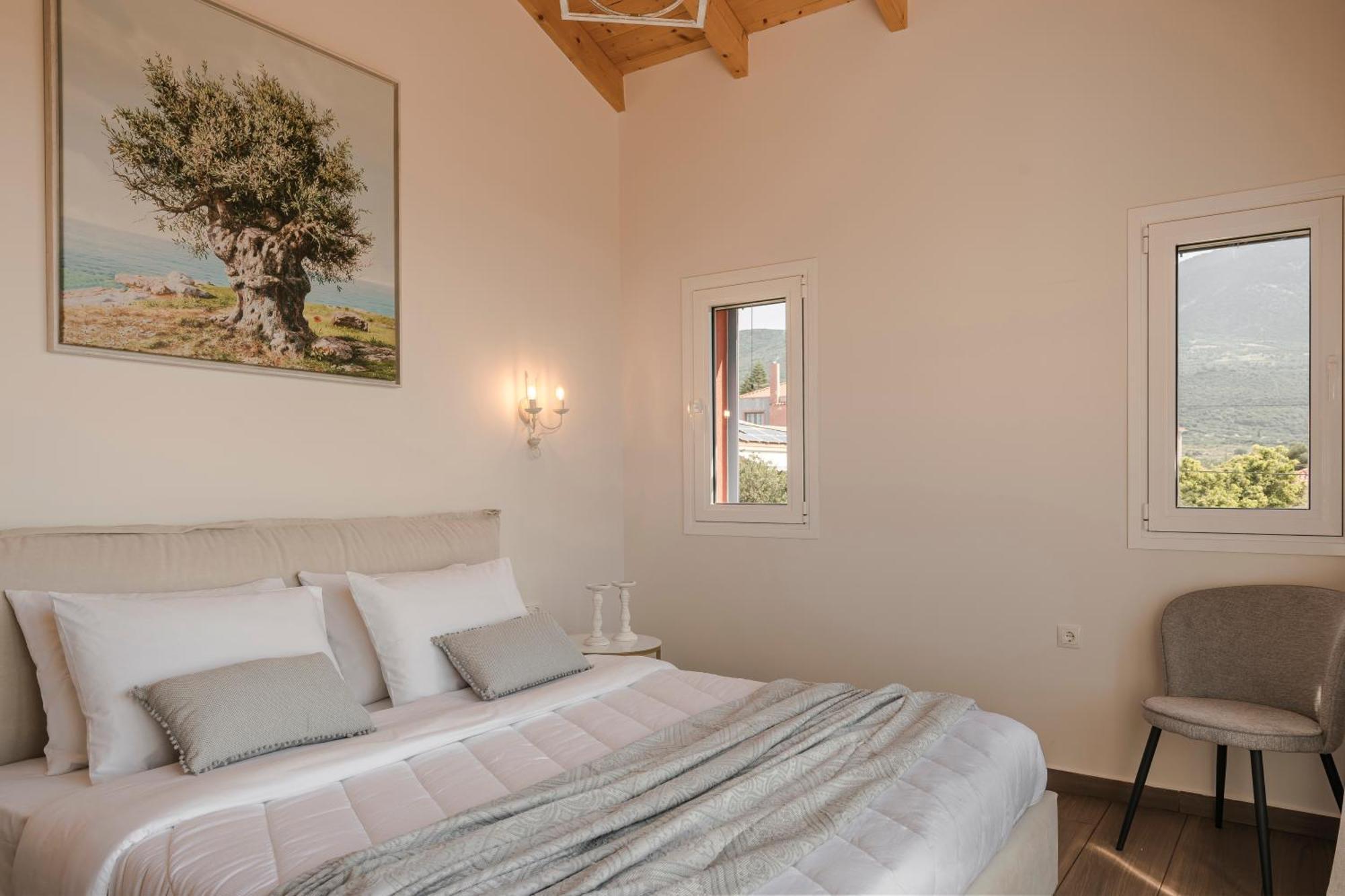 Annino In Village With Private Pool! * Karavados