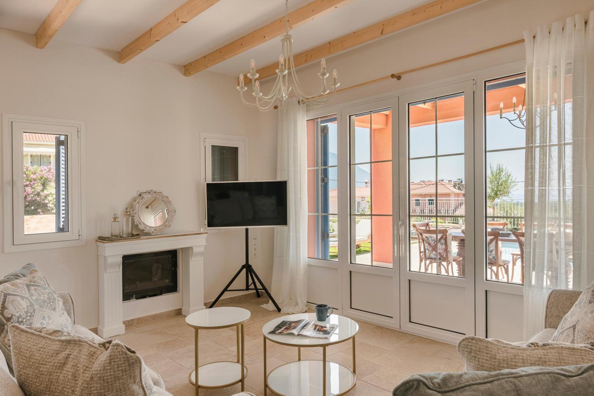 Annino In Village With Private Pool! *