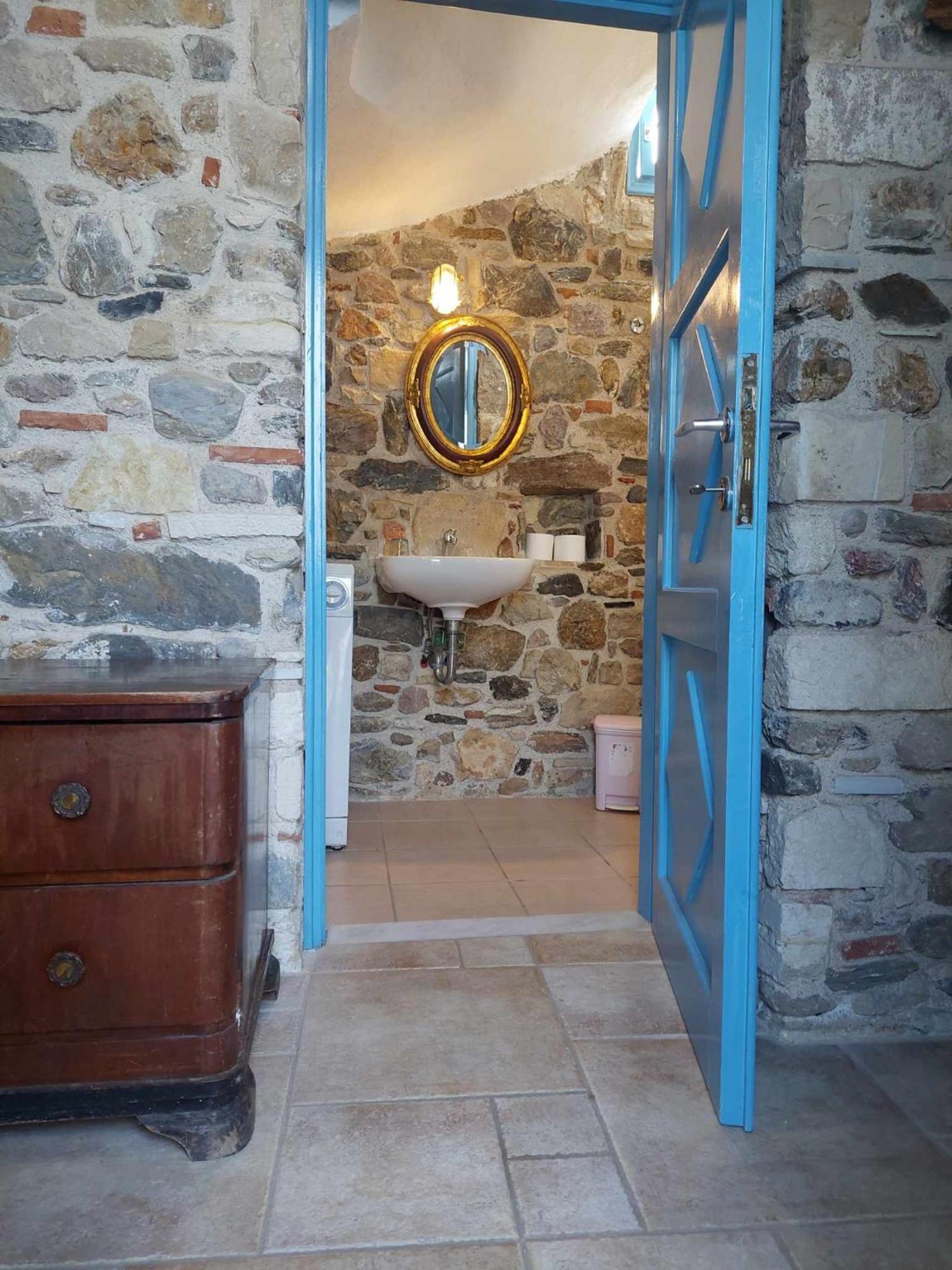 Seaview Villa Asfendiou