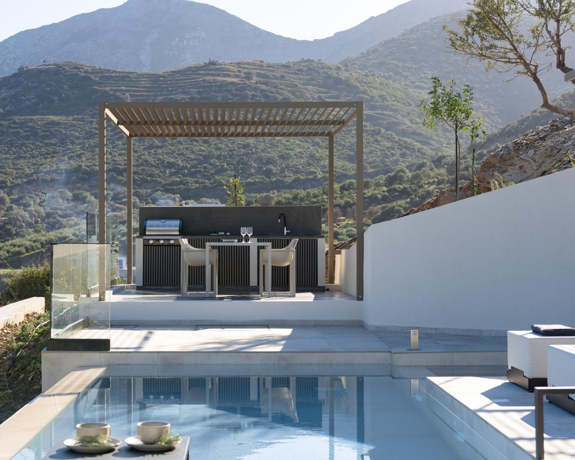 Cueva Villas, With Pool, Seaviews & Close To Sea, By Thinkvilla